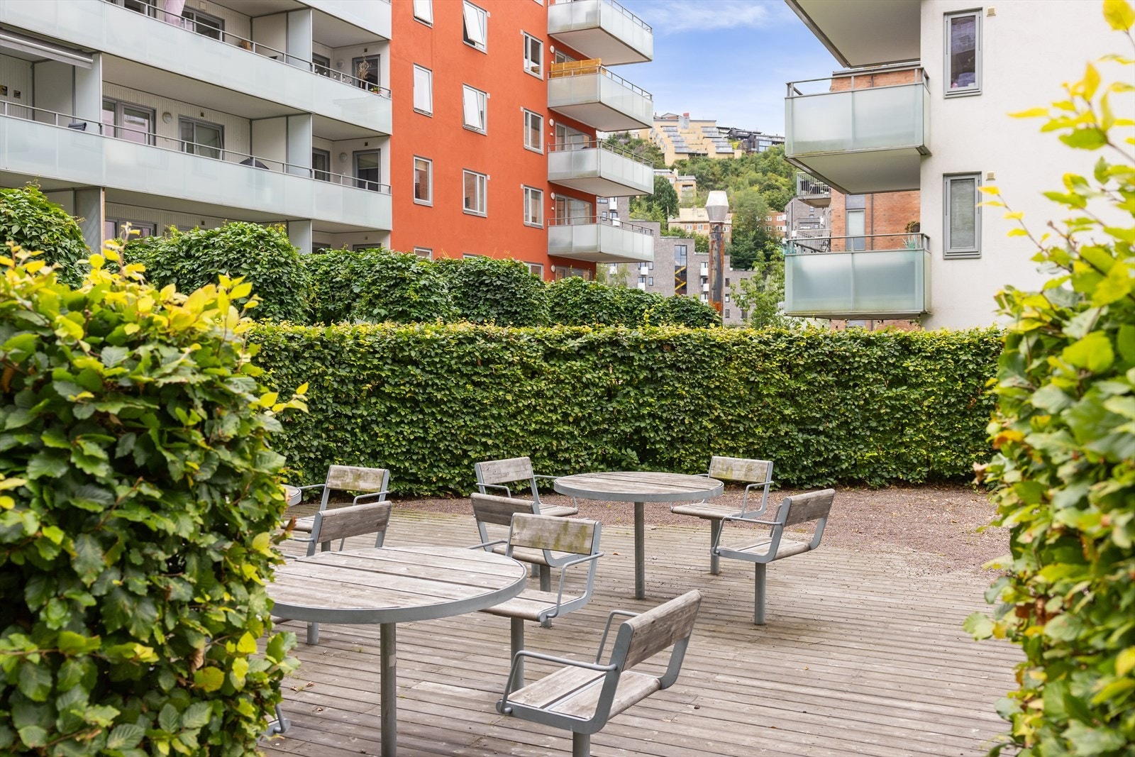 Populært og veldrevet borettslag med pene grøntarealer og skjermede soner. Galleribilde