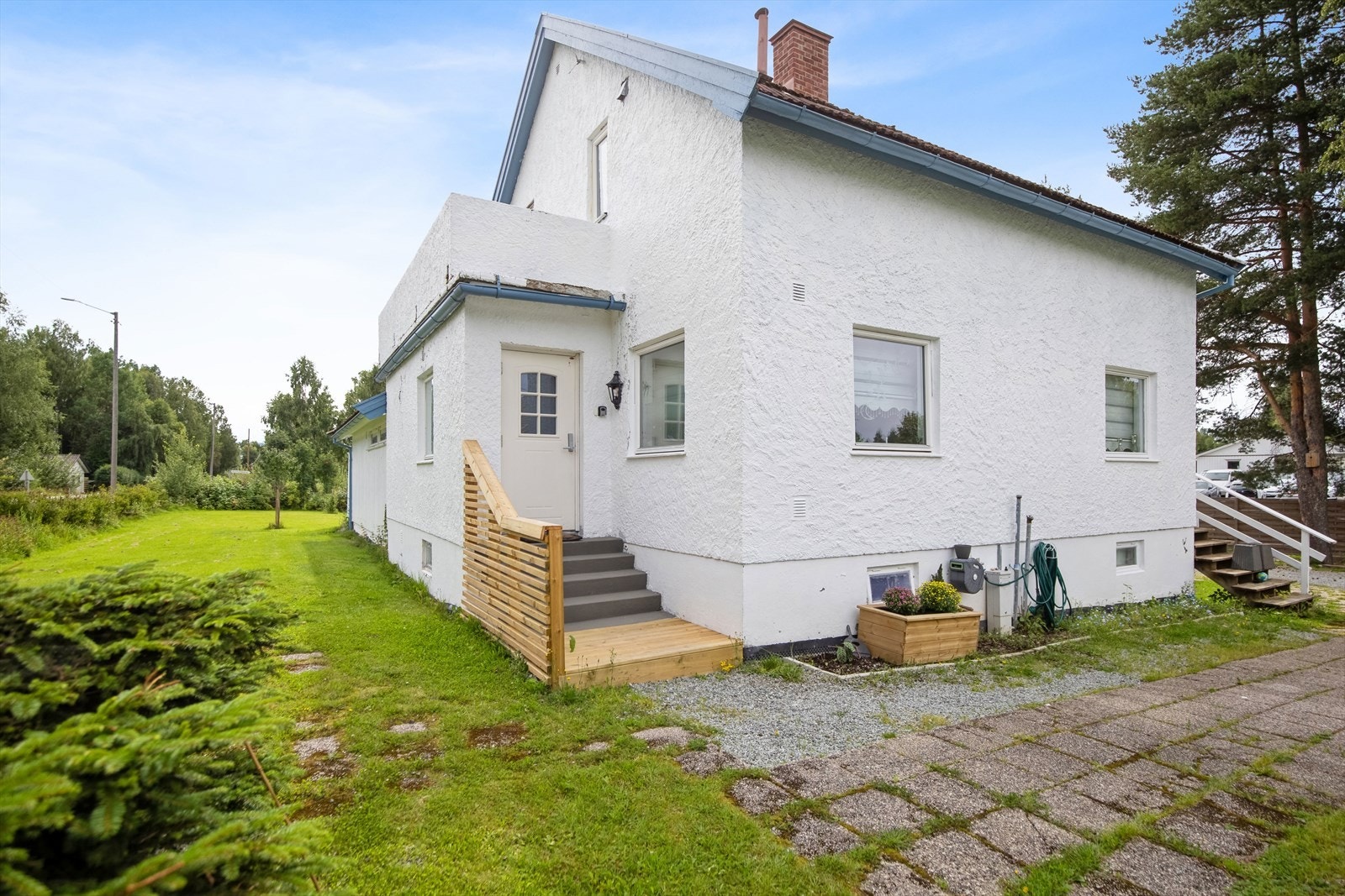 Trapp til inngangsparti. Galleribilde