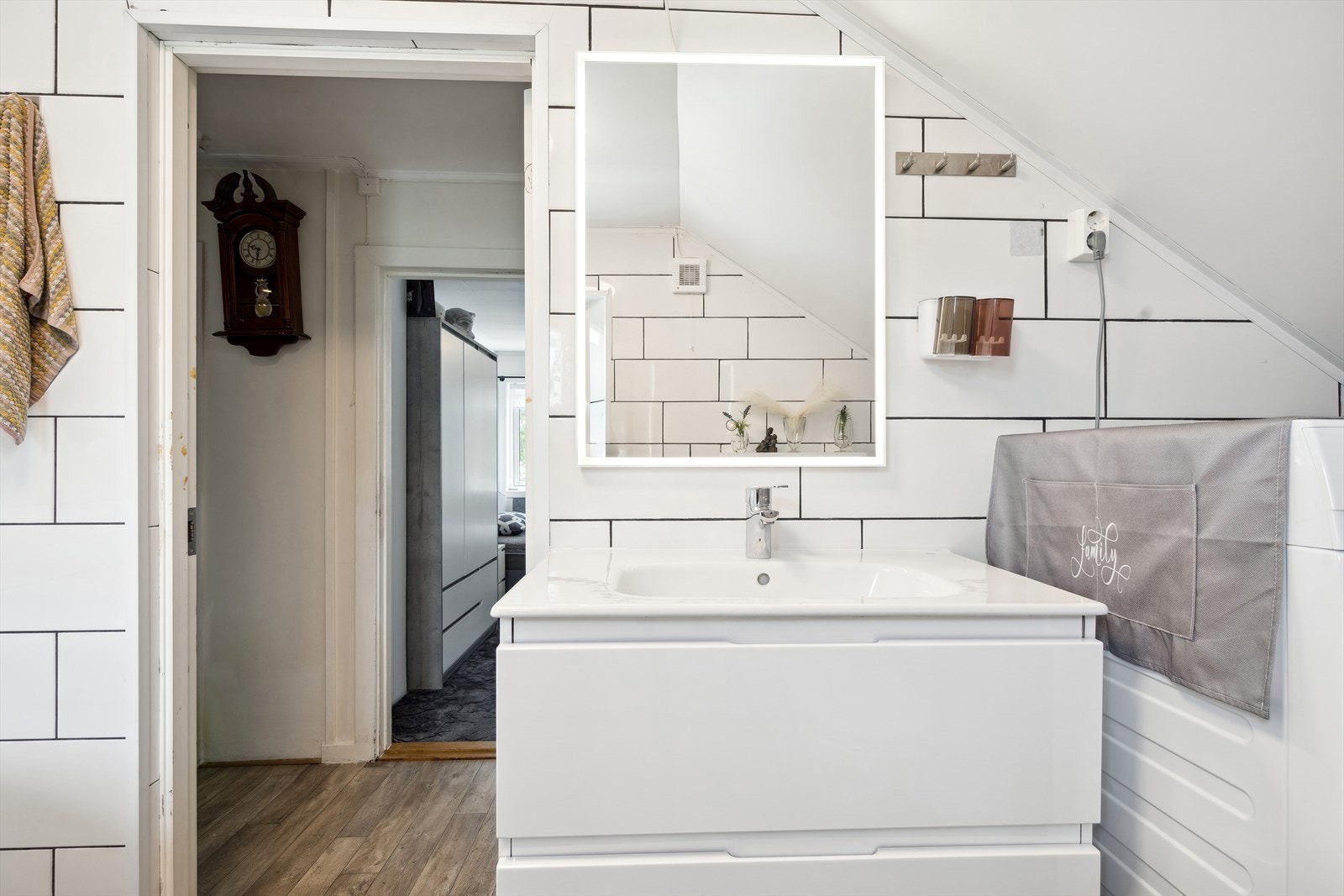 Flislagt bad i 2. etasje. Galleribilde