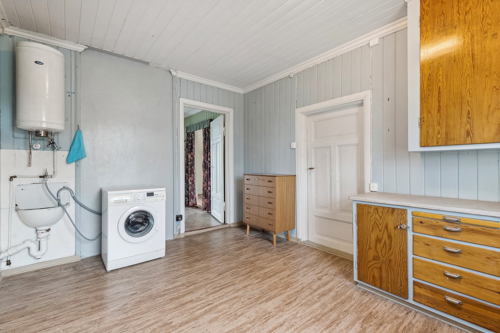 Det er røropplegg til vaskemaskin Galleribilde