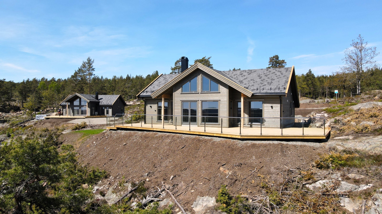 Store terrasser med glassrekkverk Galleribilde