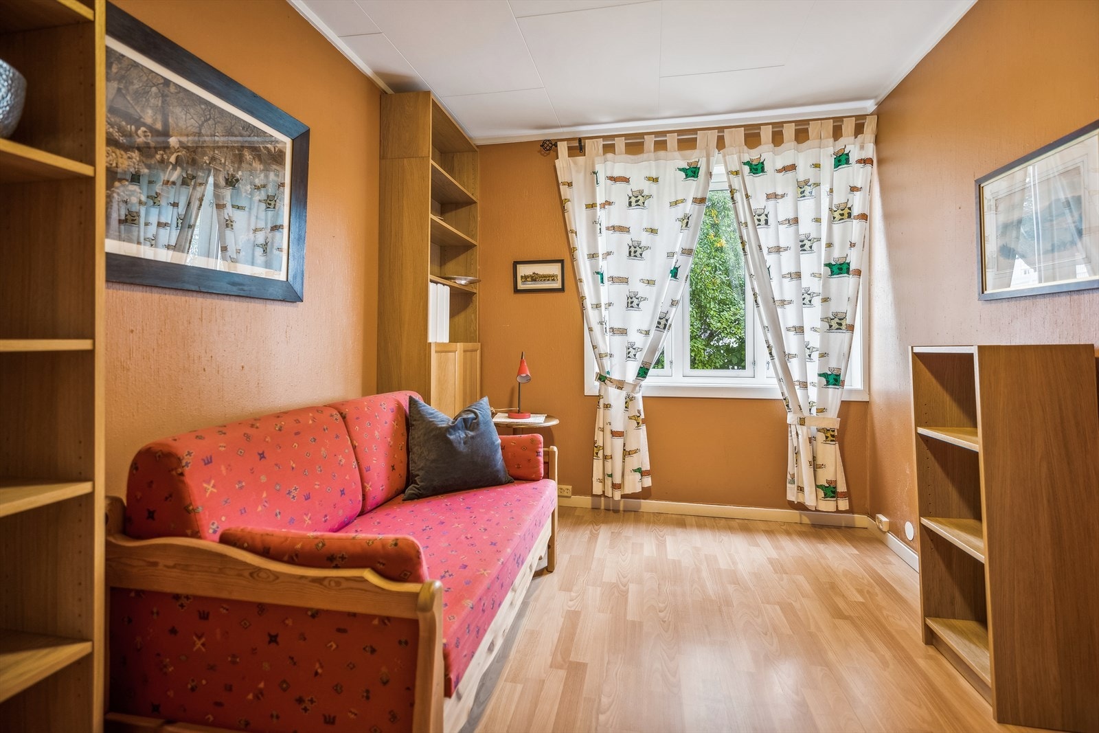 Soverom nr. 1. Boligen byr på totalt 6 soverom. Galleribilde