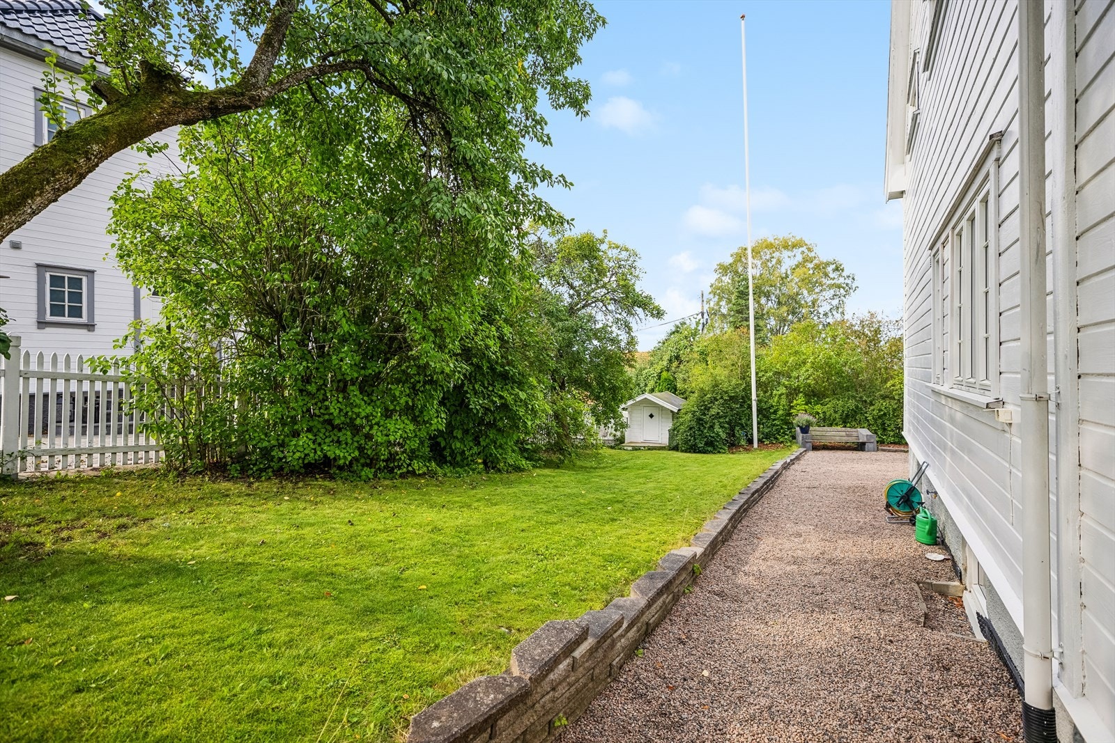 Hagen er skjermet og ligger fint til i forhold til solen. Galleribilde