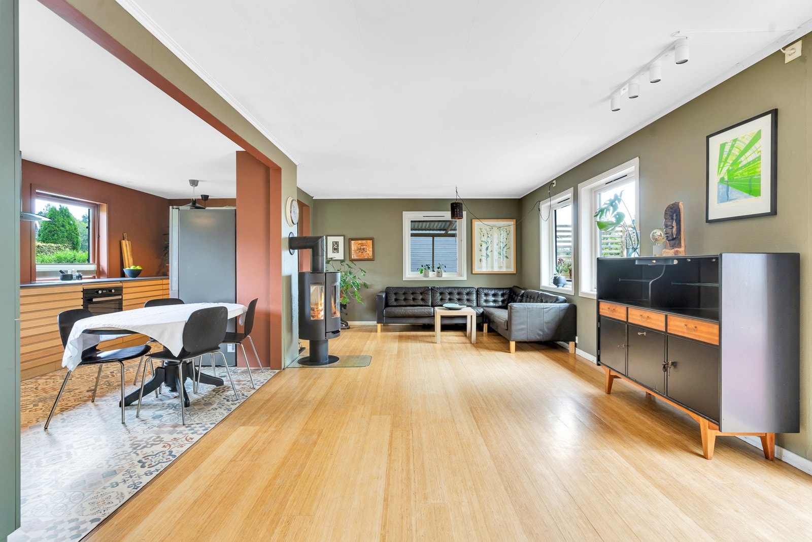 Stue medåpen kjøkkenløsning Galleribilde