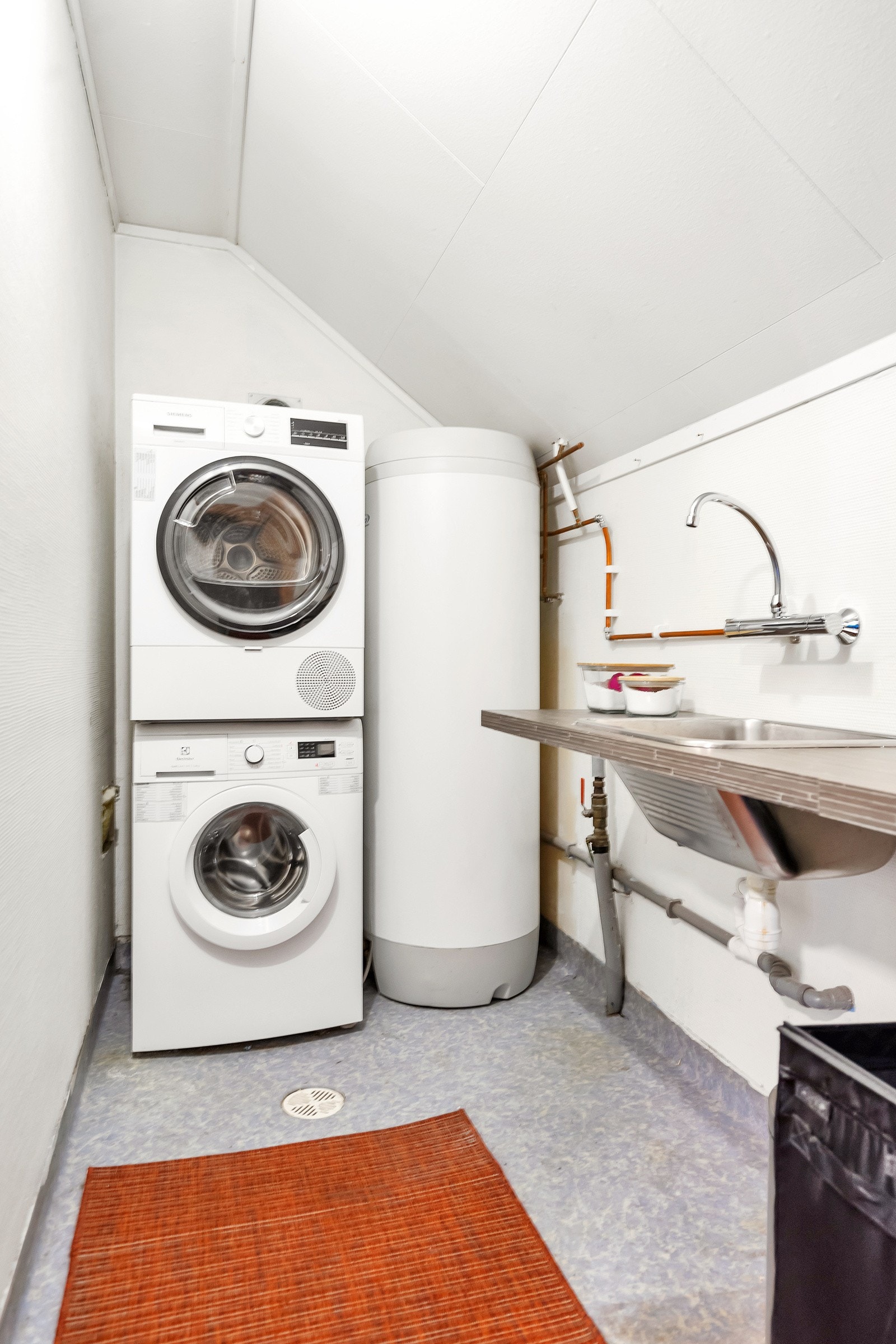 Vaskerom Galleribilde