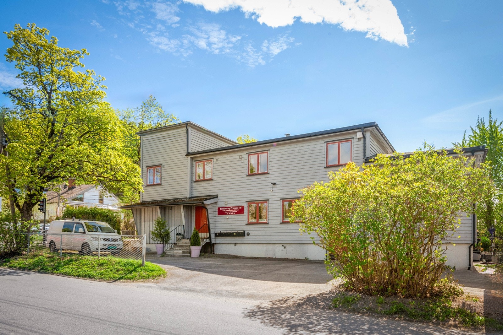 Velkommen til Velhuset i Nedre Prinsdals vei 81A og B. Galleribilde