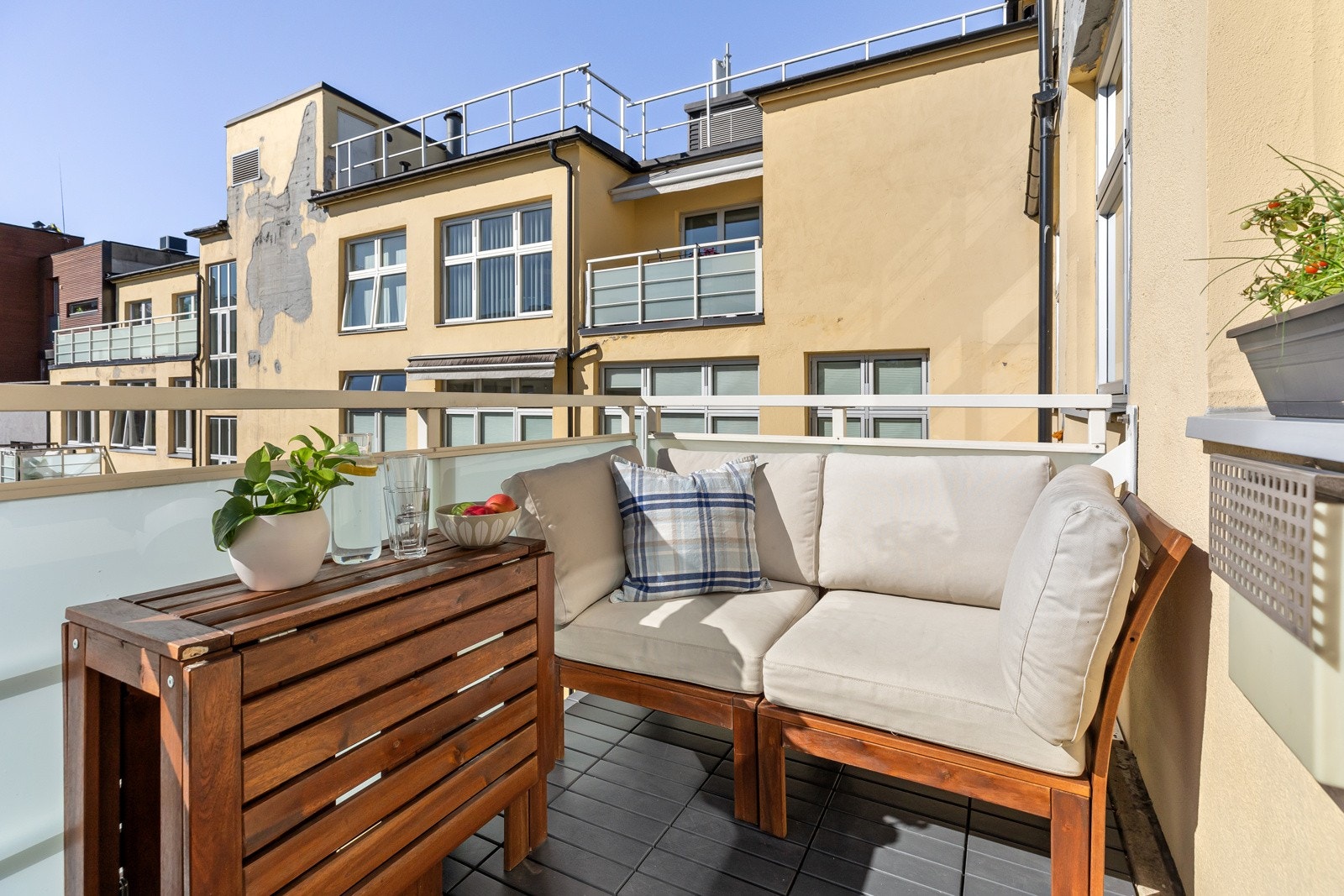 Her har du plass til utemøbler, hvor du kan skape din egen oase Galleribilde