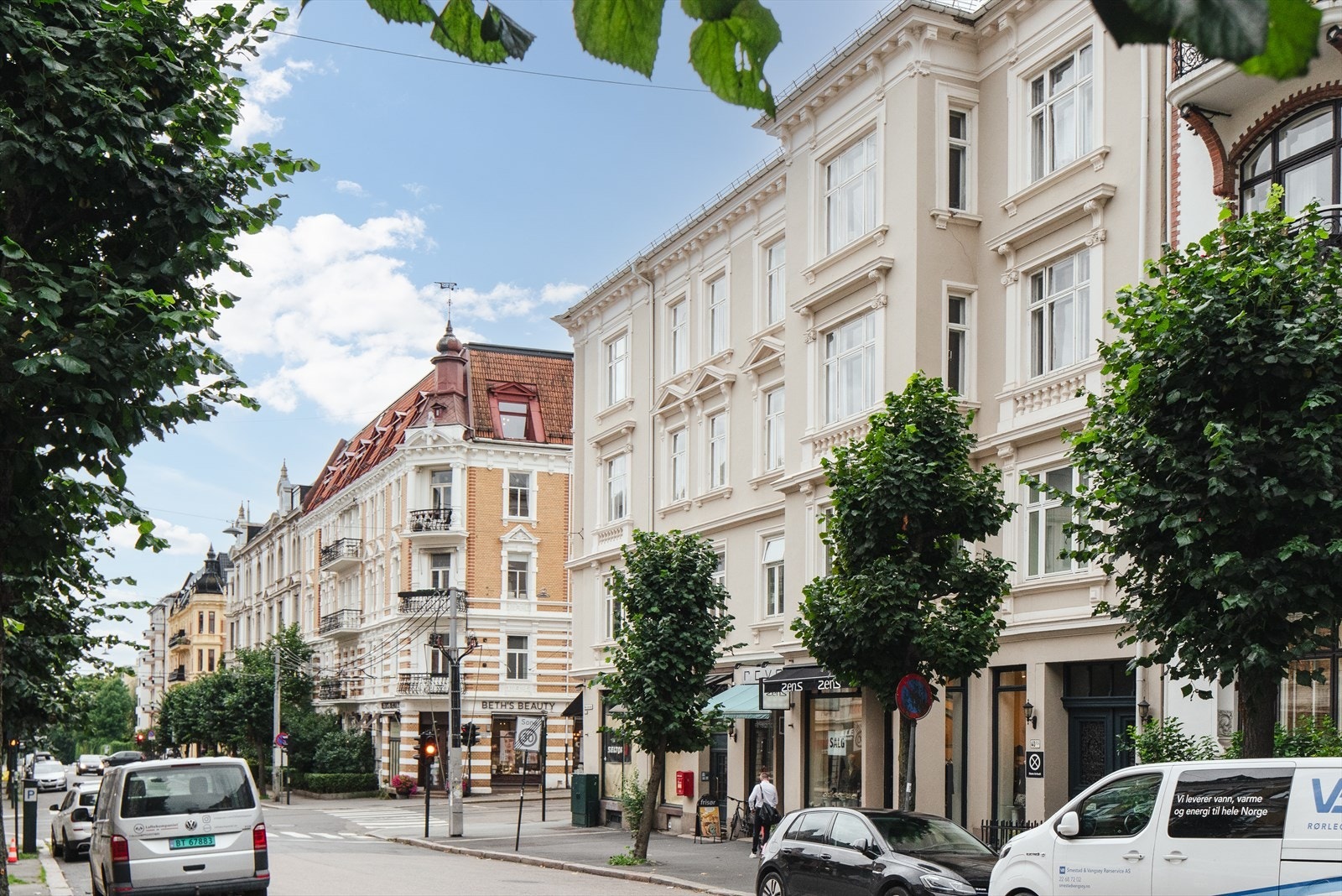 Velkommen til Nils Juels gate 40B, en adresse som oser av eksklusivitet og sjarm i hjertet av fasjonable Frogner Galleribilde