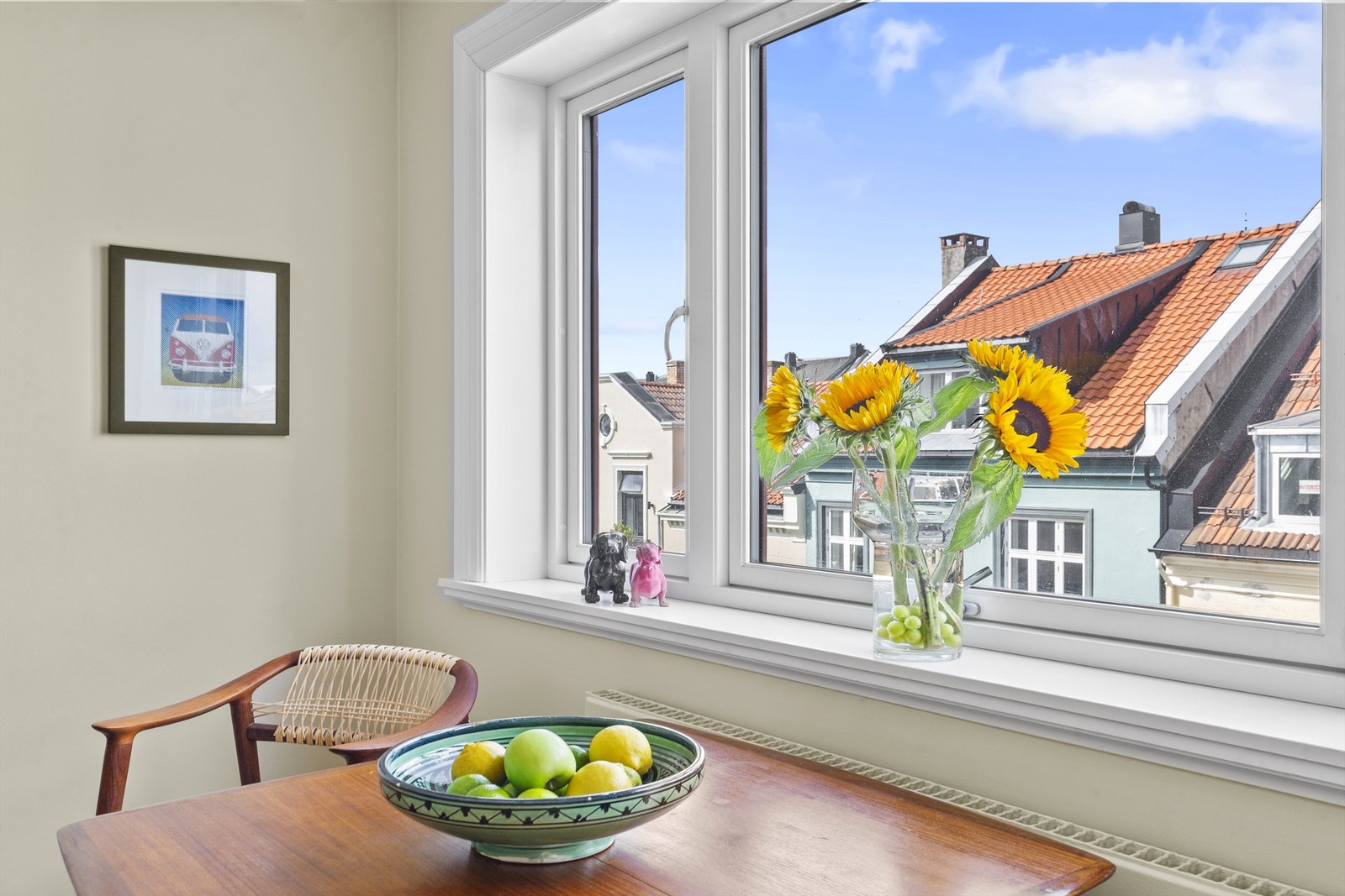 Det er på eget initiativ påkostet med ventilasjonsanlegg i leiligheten som bidrar til ekstra godt inneklima Galleribilde