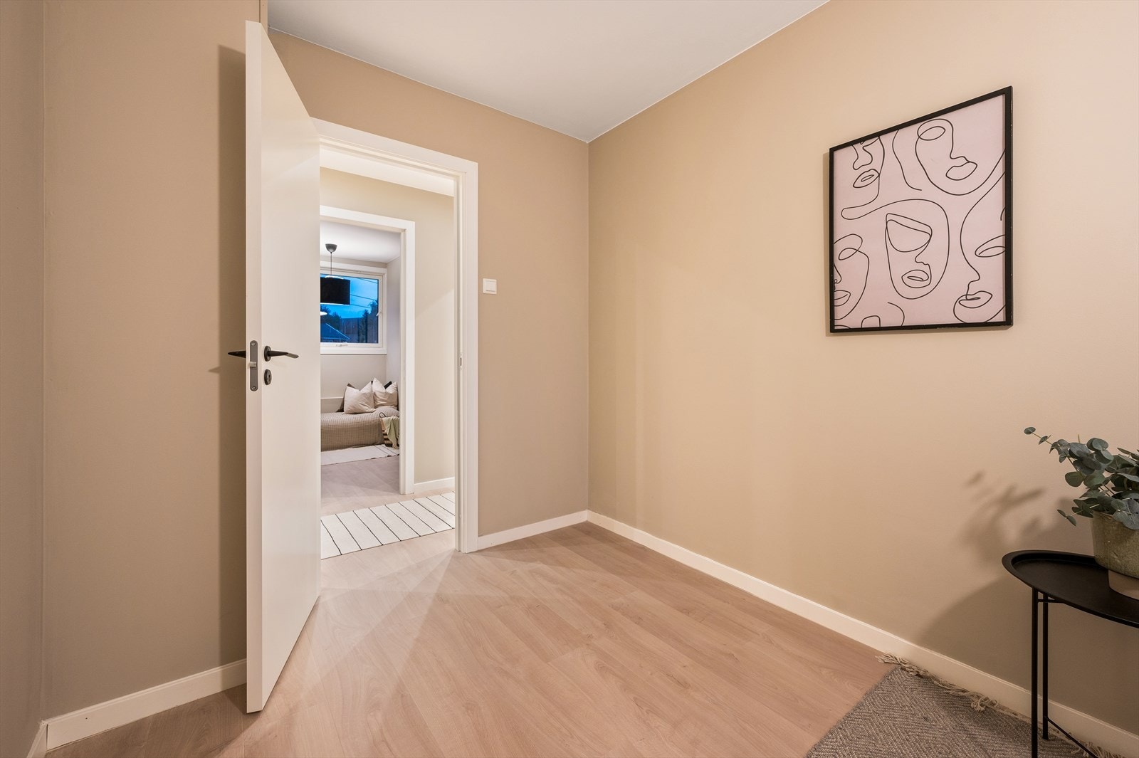 Plass til garderobeløsning Galleribilde