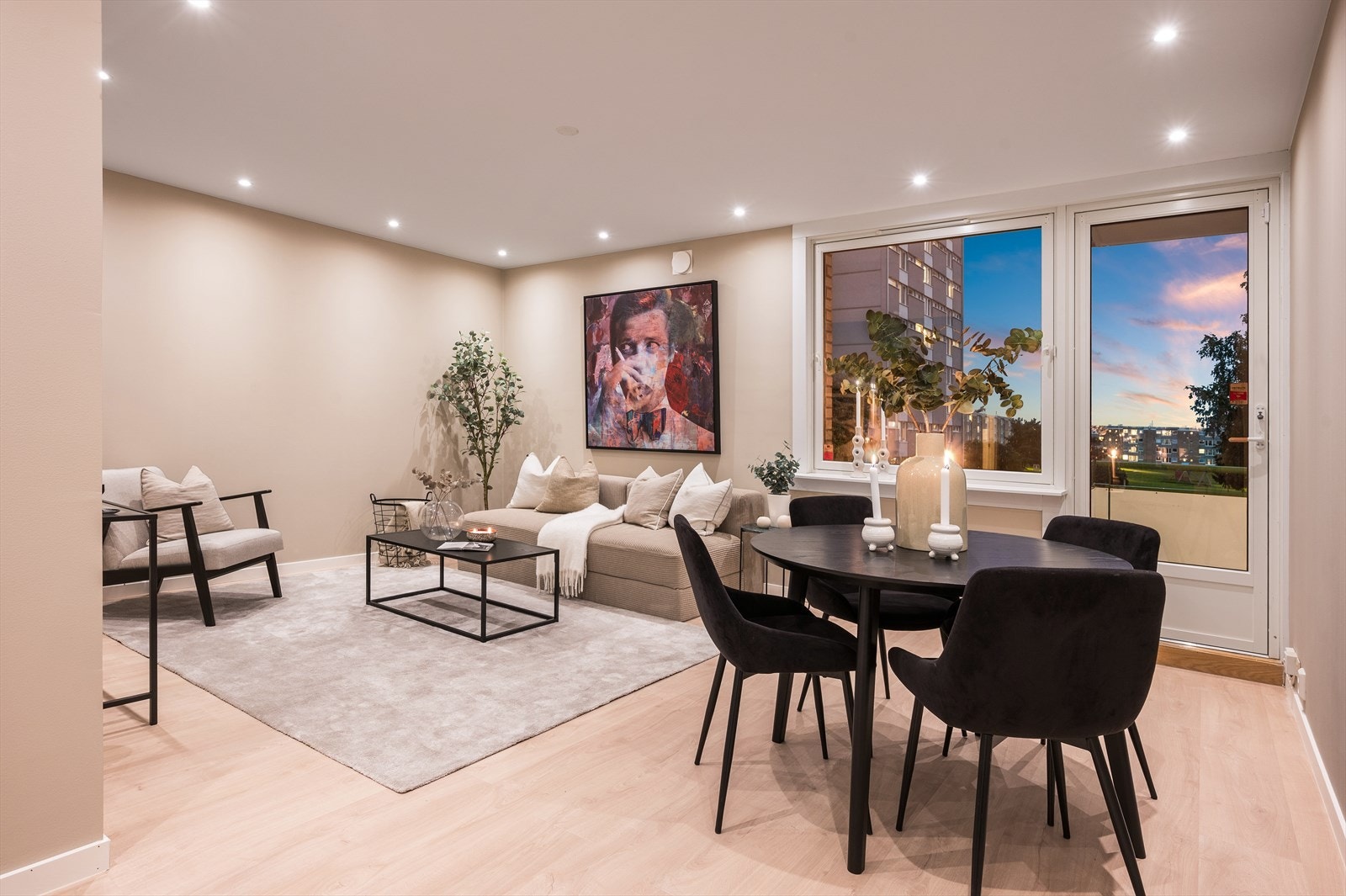 Nordvik v/ Renee B. Løkke har gleden av å presentere denne lekre leiligheten med attraktiv beliggenhet på Manglerud Galleribilde