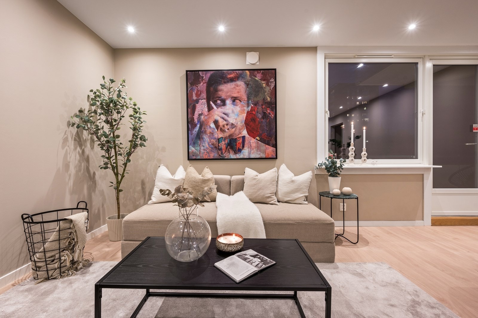 Velkommen til en nyoppusset leilighet med gjennomgående høy standard og flere gode kvaliteter Galleribilde