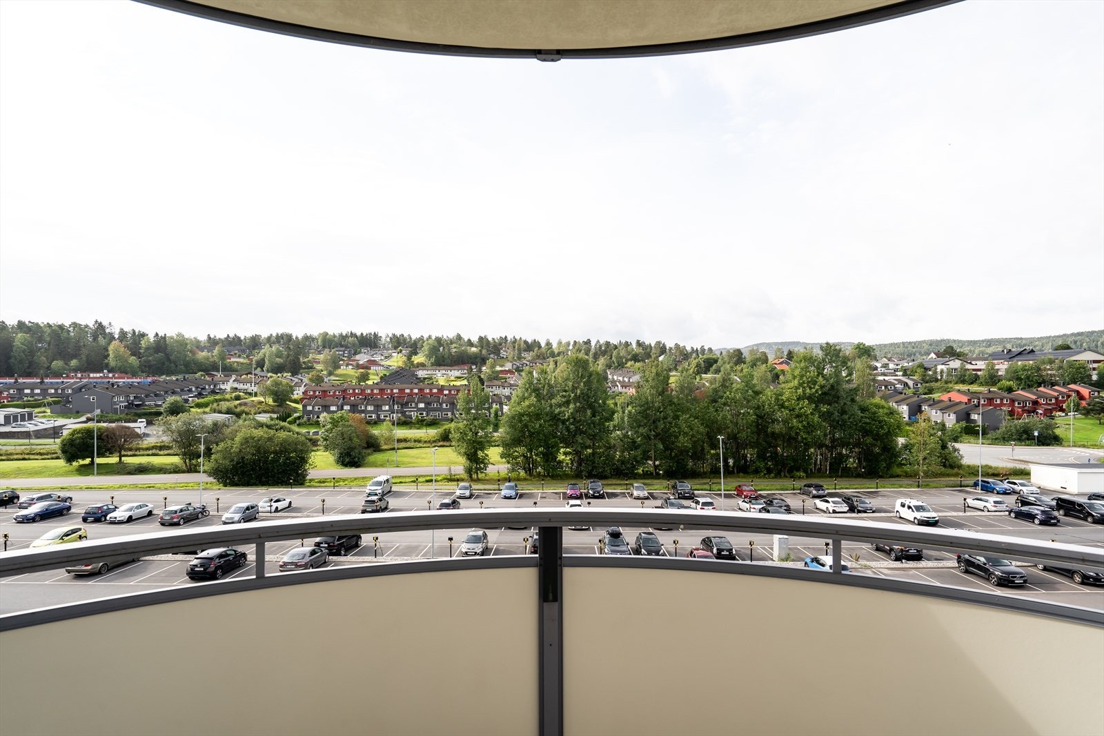 Fra terrassen har du flott utsikt. Galleribilde