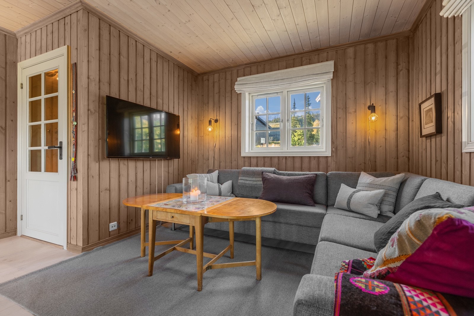 Leiligheten har en gjennomført stil med lune og delikate fargevalg og fremstår godt vedlikeholdt. Galleribilde