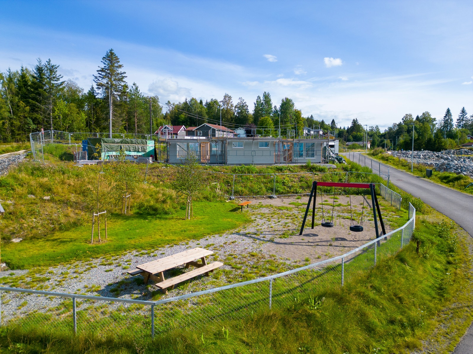 Feltet har flere leke og friområder. Foto august 2023. Galleribilde