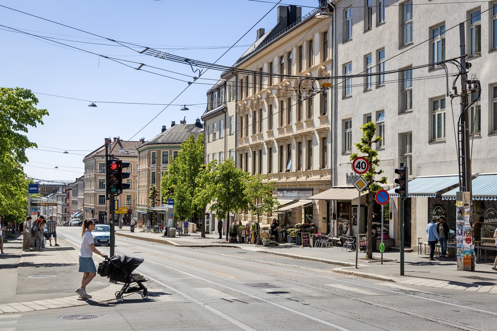 Vogts gate er en hyggelig handlegate med små forretninger, og digge spisesteder, kaféer og servicefasiliteter. Galleribilde