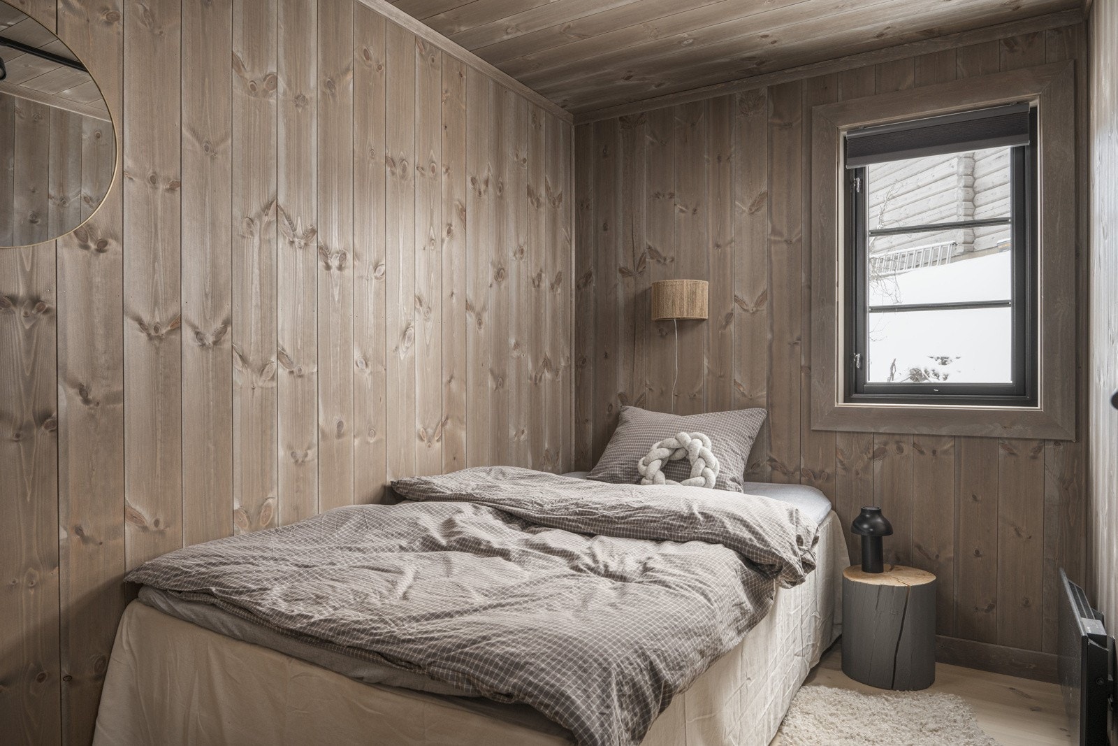 Øvrige soverom er av god størrelse, med plass til garderobe Galleribilde