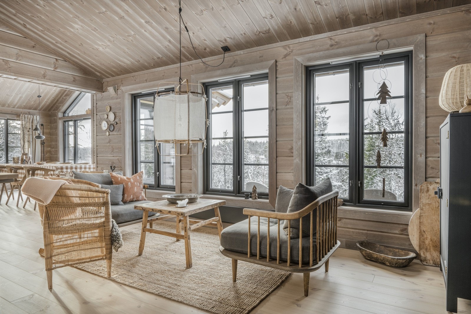 Spiseplass på kjøkkenet Galleribilde