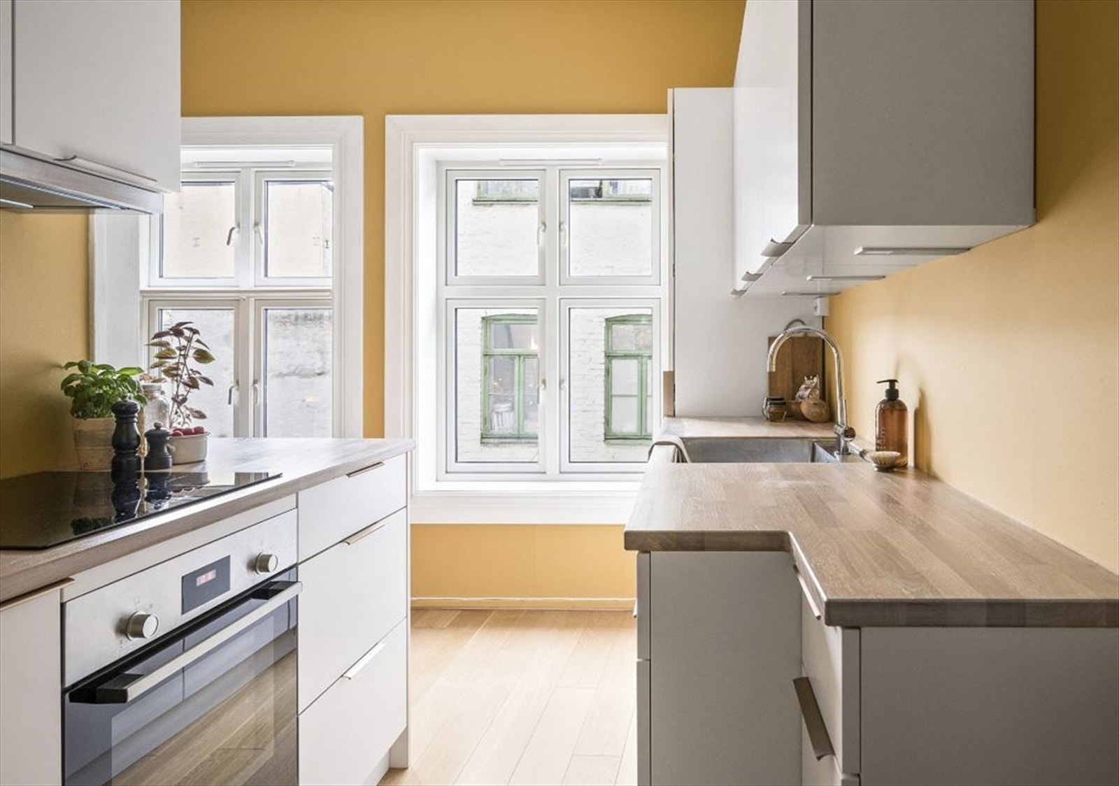 Velkommen til Markveien 30B! Presentert av Eiendomsmegler Krogsveen avd. Grünerløkka. Galleribilde