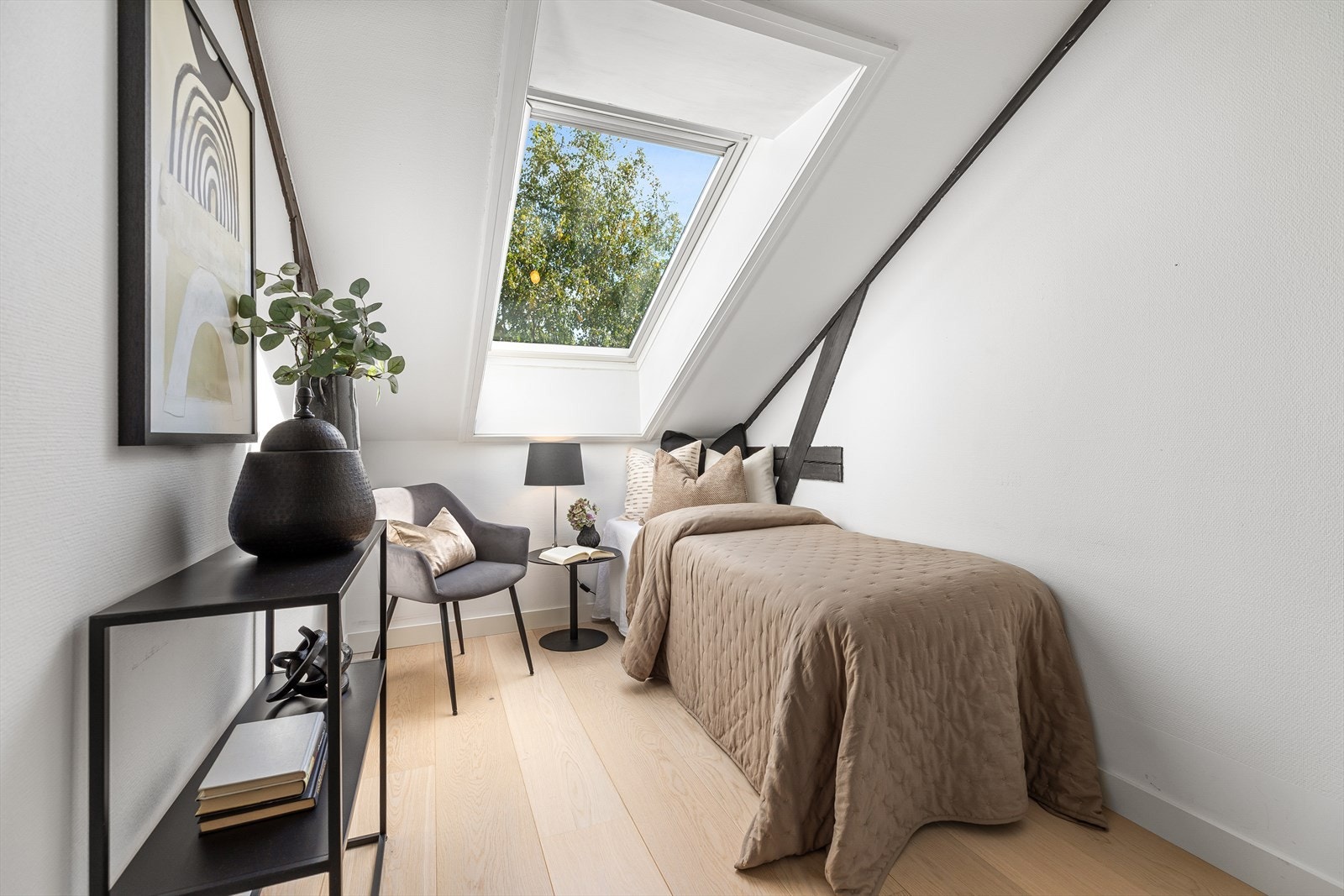 Soverom II er fint og lys Galleribilde