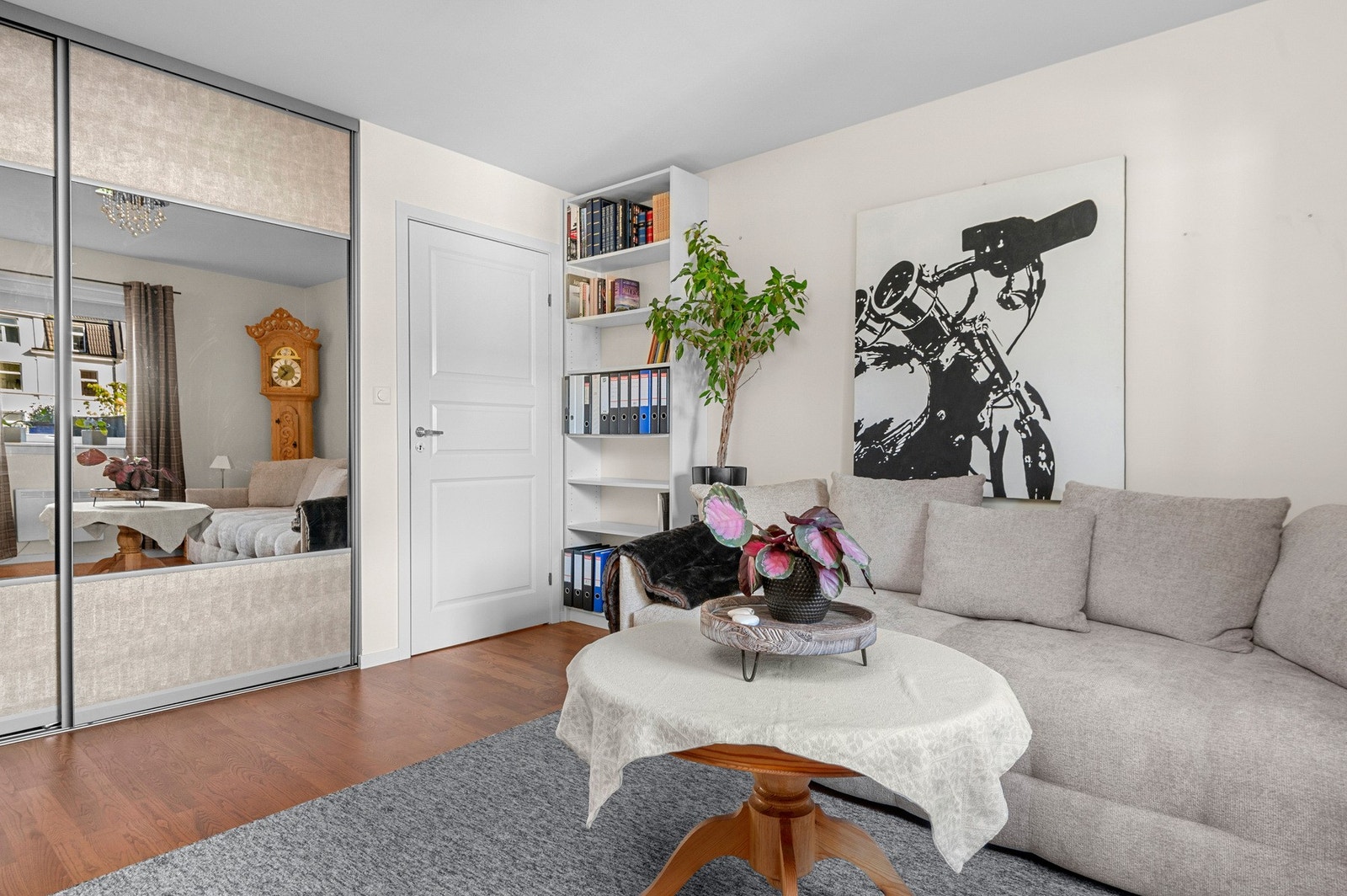 Det største soverommet er hele 15,5m2, og nyttes i dag som kontor/gjesterom. Galleribilde