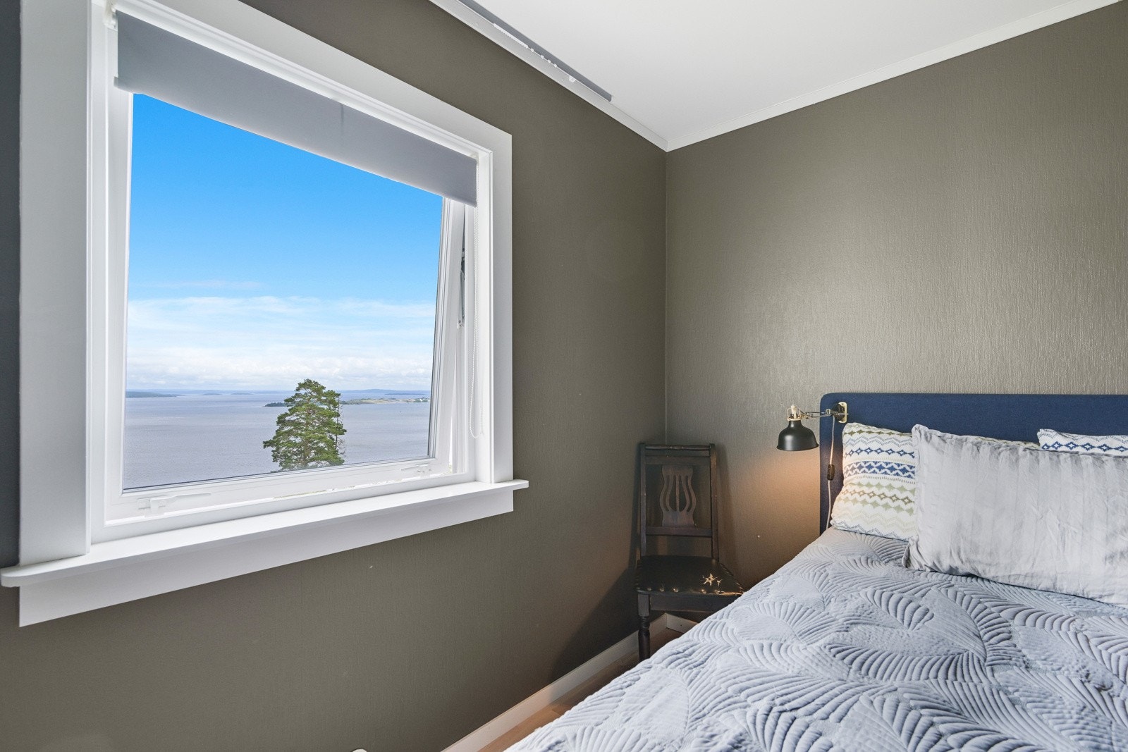 Hovedsoverommet har også utsikt. Galleribilde