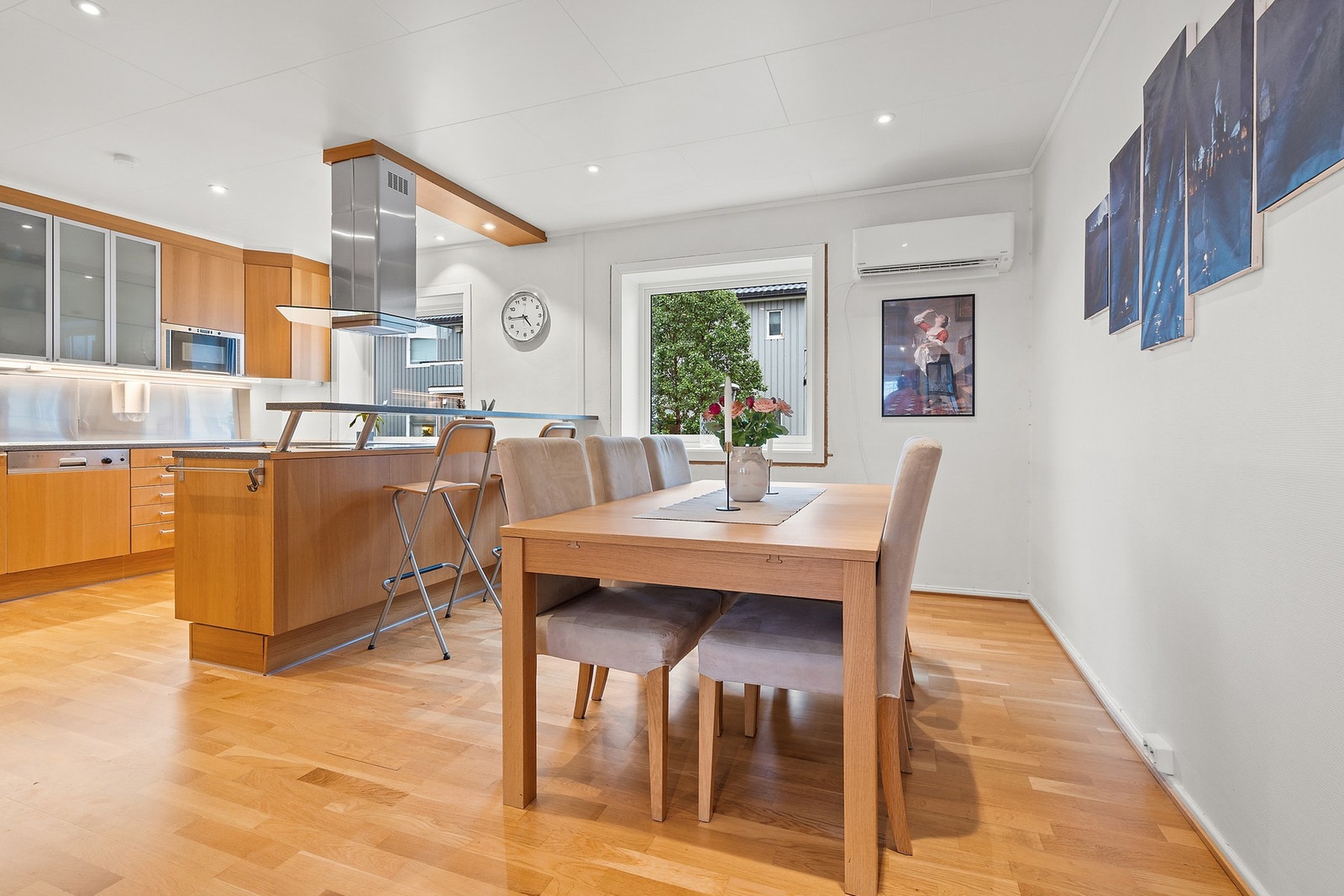 God plass til spisebord Galleribilde