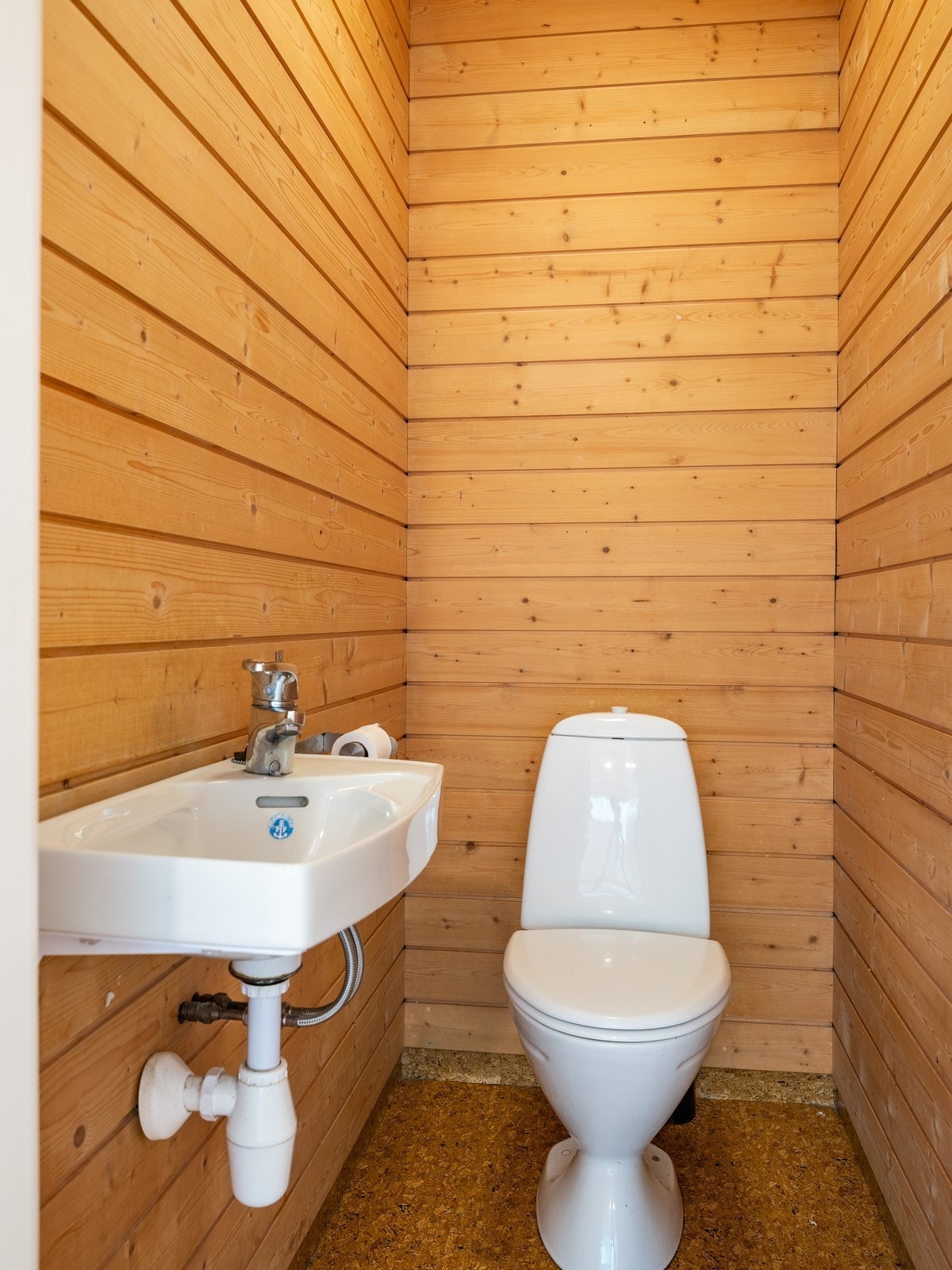 Praktisk, separat toalettrom. Galleribilde