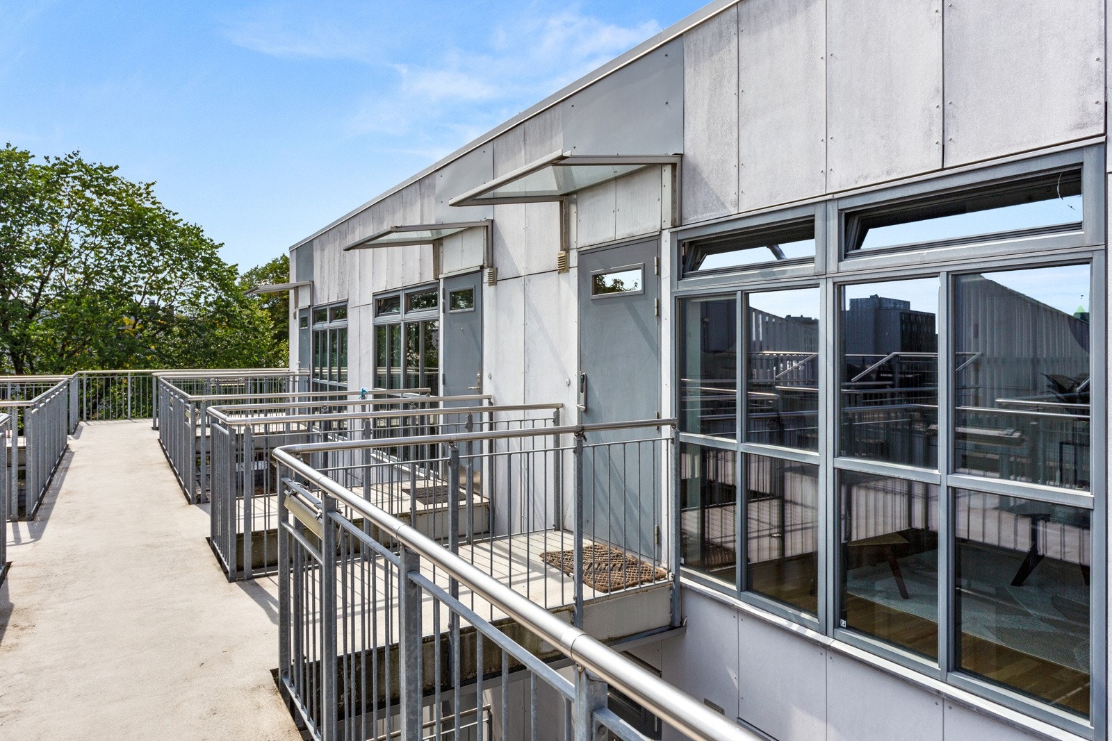 Ta kontakt dersom oppsatte visninger ikke passer. Galleribilde