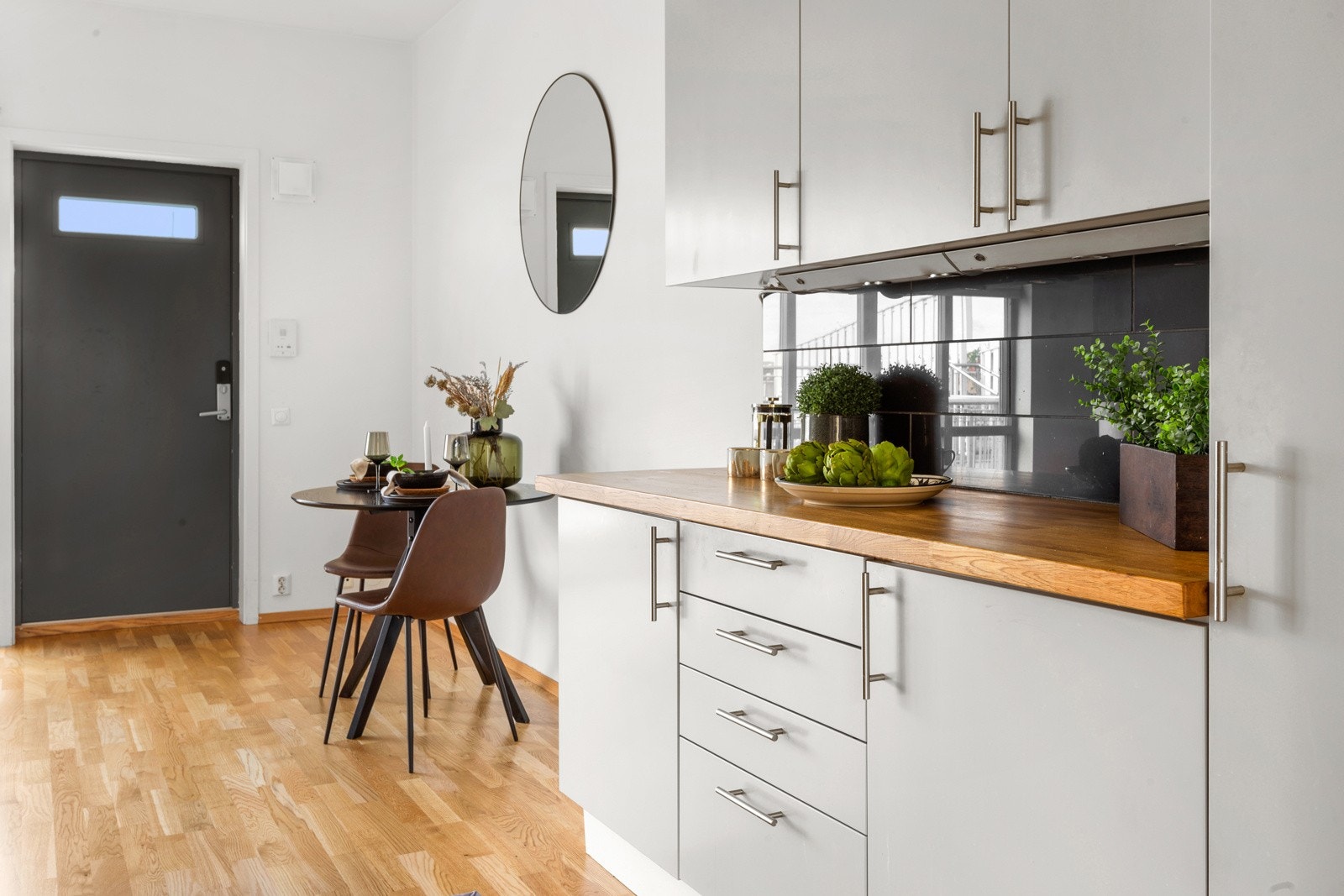 Plass for oppheng av yttertøy. Galleribilde