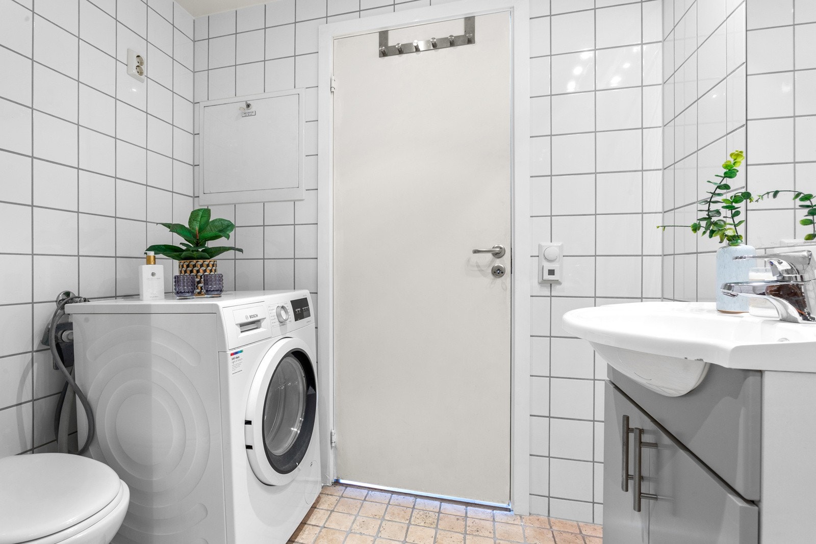 Opplegg for vaskemaskin. Galleribilde