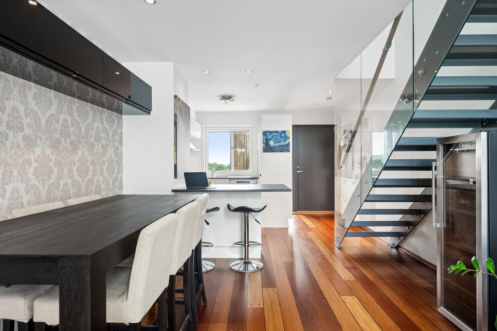 Her finnes det rikelig med plass til spiseområde. Galleribilde