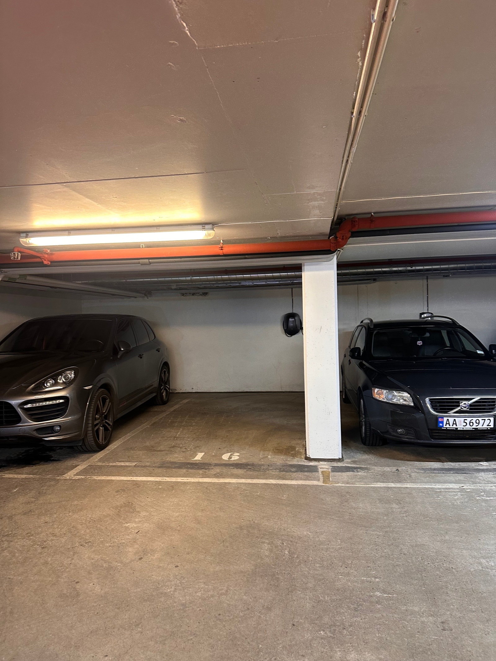 Plass 16. Galleribilde