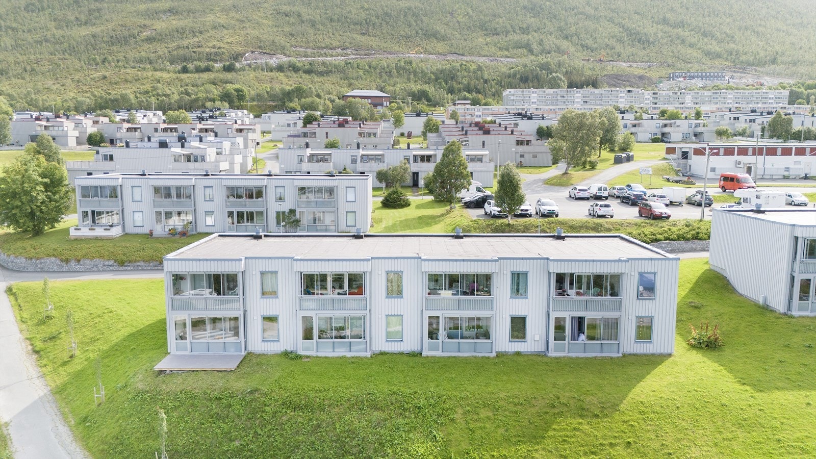 Kroken er kjent for sin sentrale, og samtidig tilbaketrukne beliggenhet på fastlandet. Galleribilde