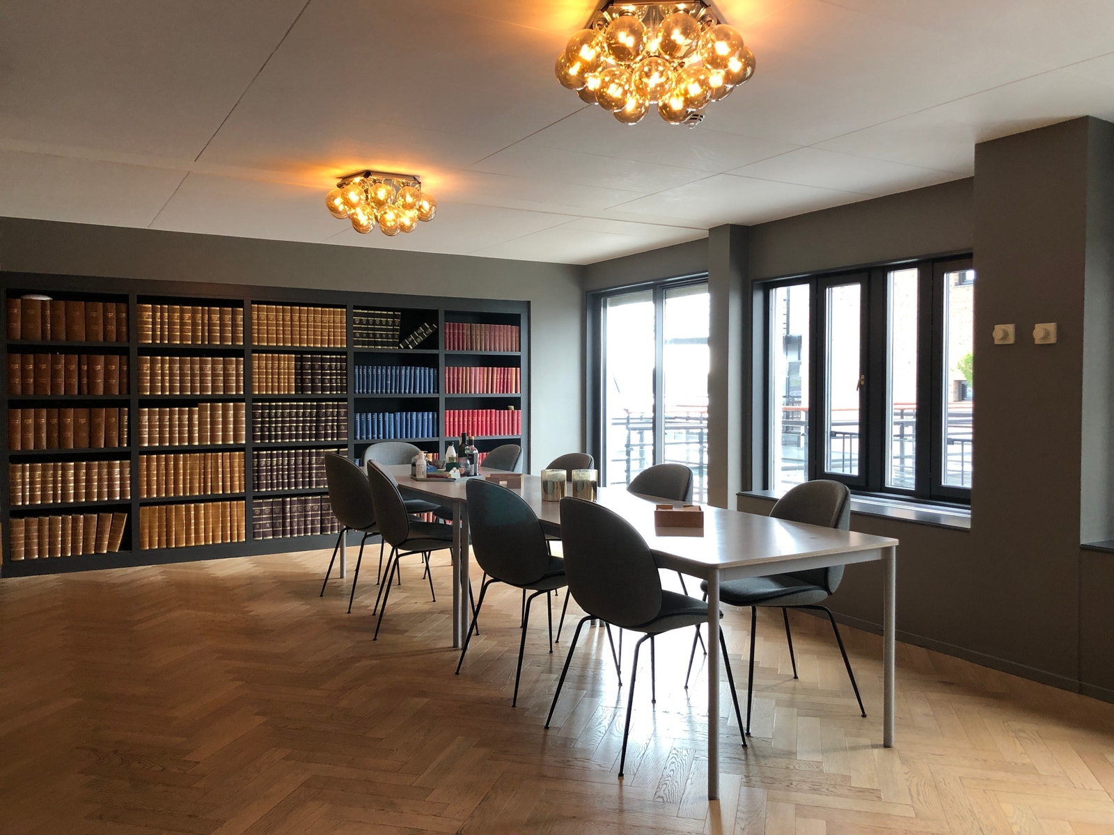 Møterom 1 / spiserom med sjøutsikt Galleribilde