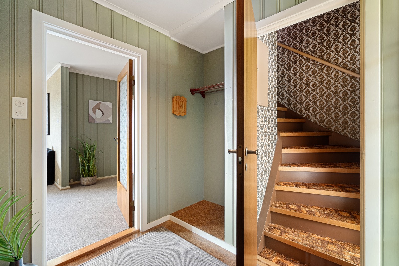 Gang med trapp opp til 2. etasje Galleribilde