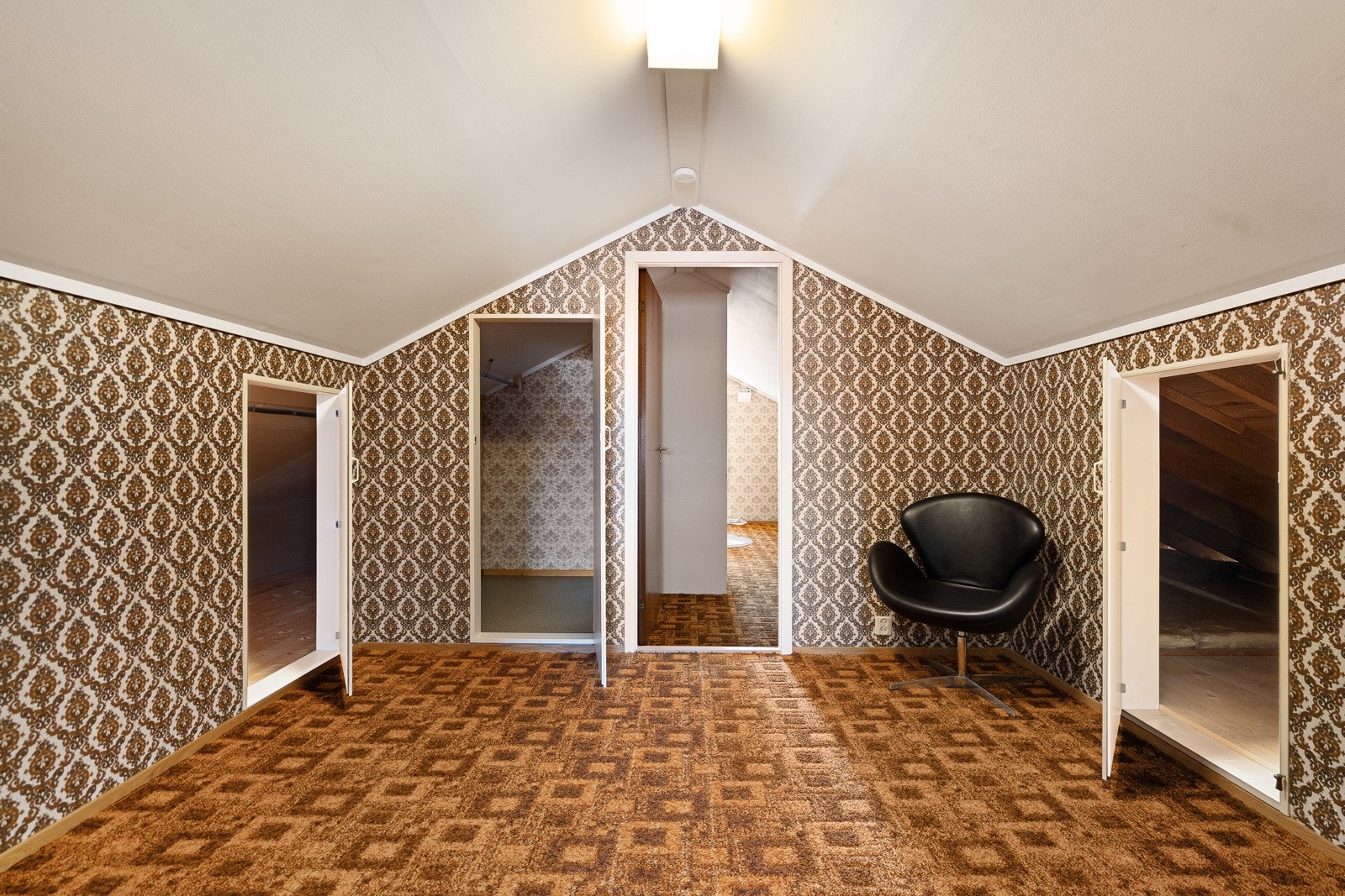 Oppgang i 2. etasje Galleribilde