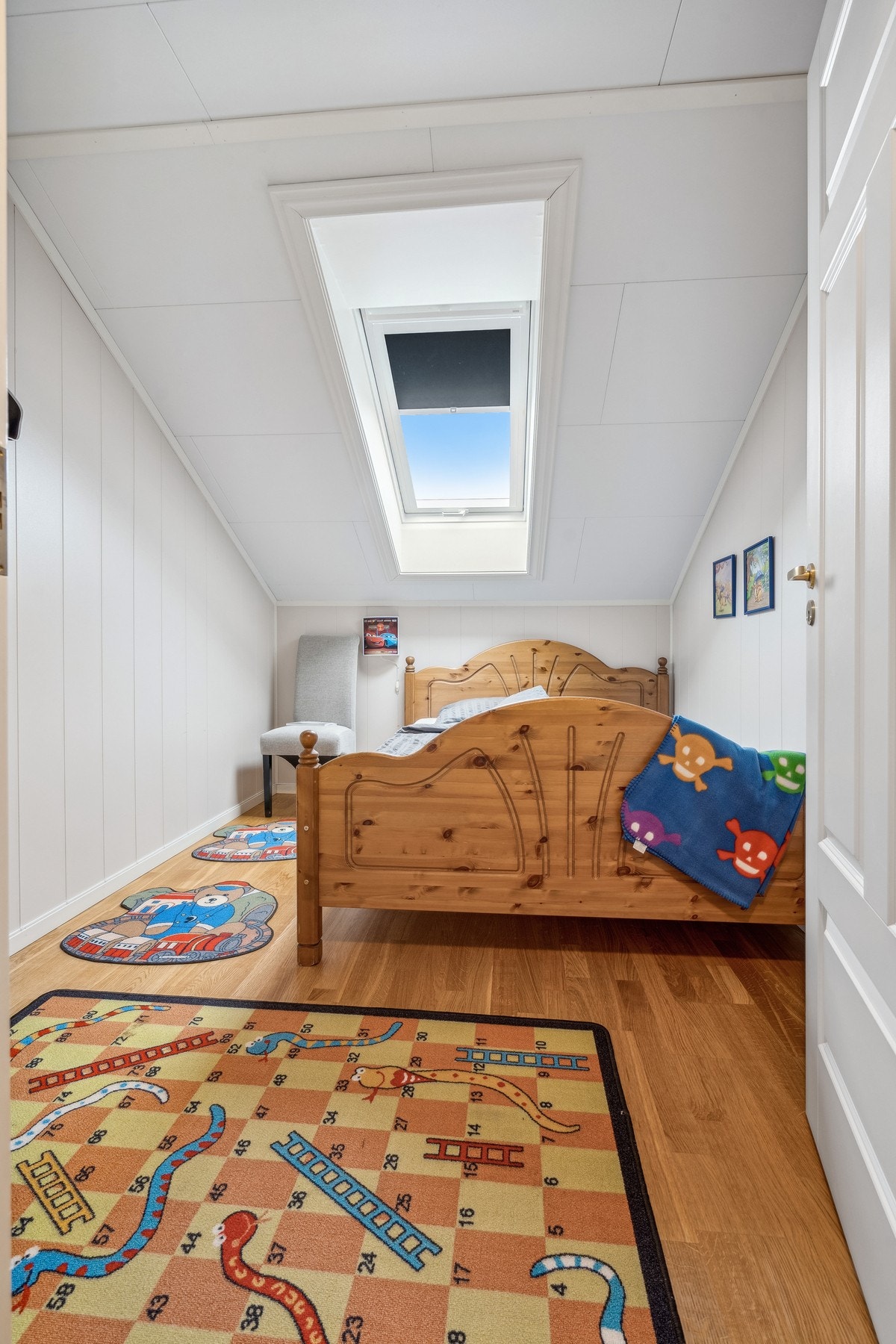 Soverom - leiligheten har totalt 4 soverom Galleribilde