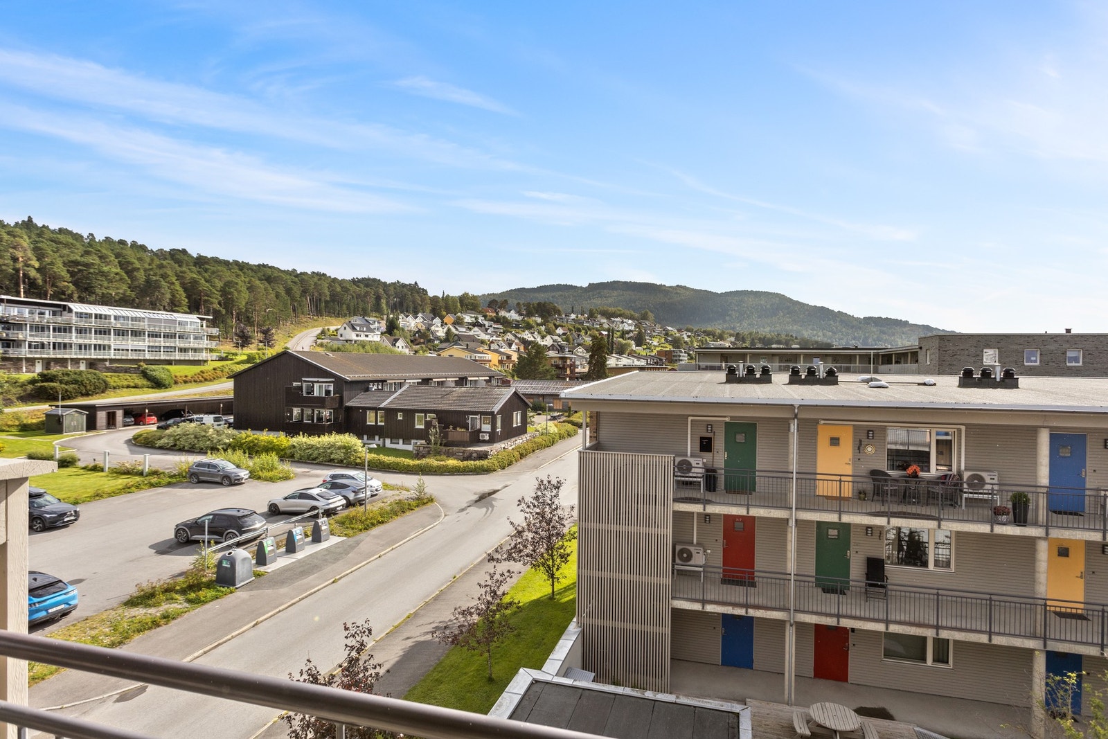 Kort vei til populære turmål som Oftenåsen og Raudåsen Galleribilde