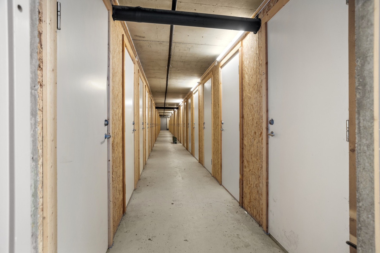 Leiligheten disponerer ekstern bod - 3 kvm. Parkering på utvendig felles biloppstillingsplass Galleribilde