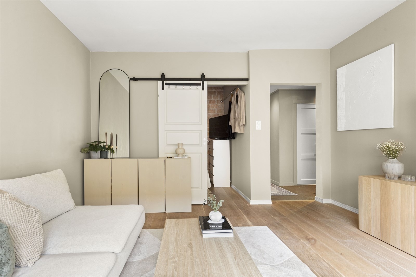 Boligen har både soverom samt en praktisk alkove. Galleribilde