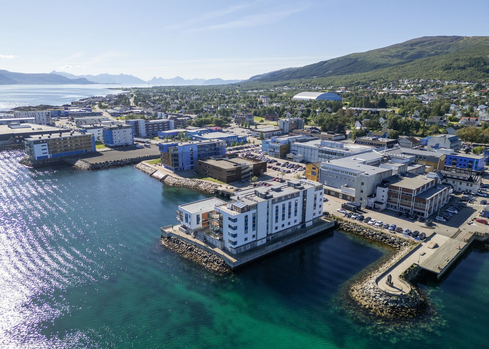 Andelsleiligheten tilhører Sortland Brygge borettslag. Galleribilde