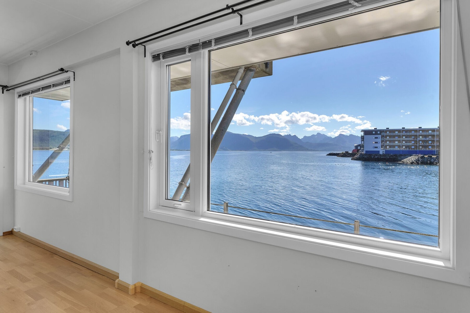 Nydelig sjøutsikt i flere retninger. Galleribilde