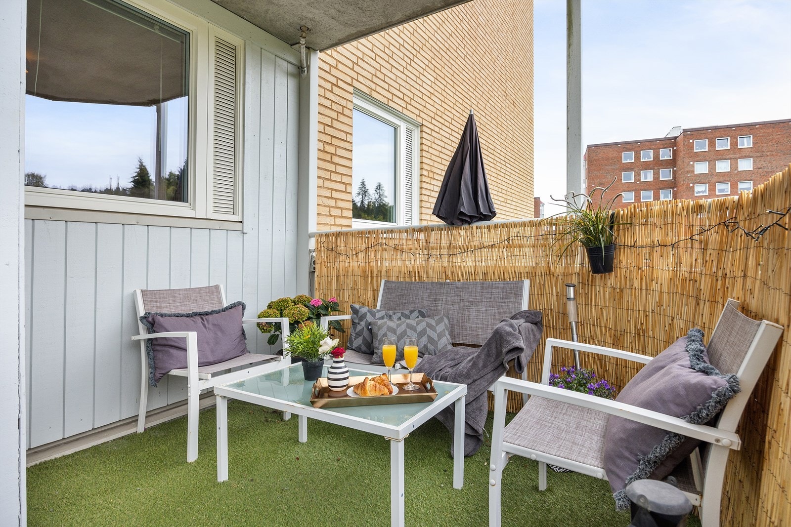Her kan du enkelt innrede med utemøbler, beplantning og gass-/elektrisk grill. Galleribilde