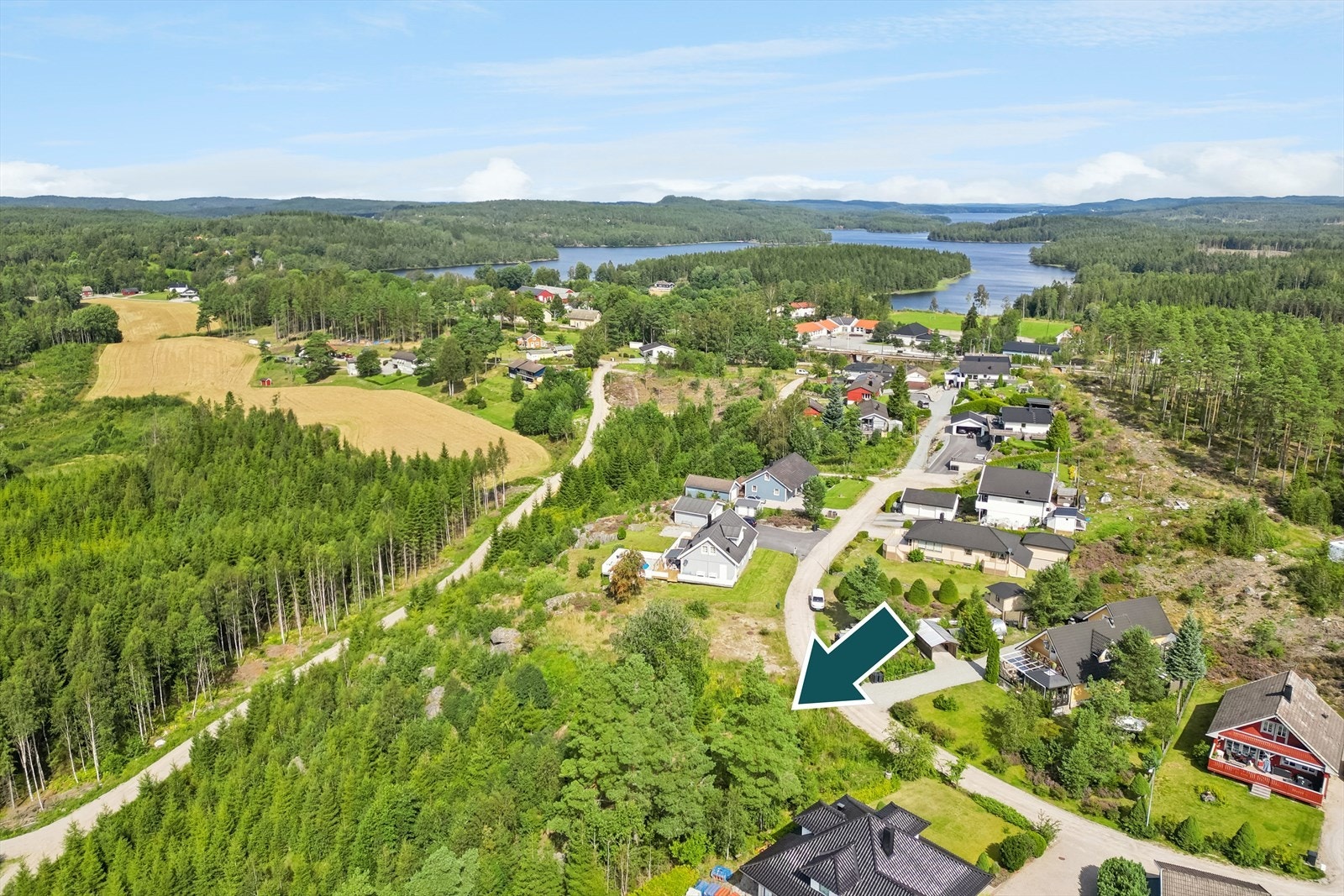 Mikae Lilletvedt v/DNB Eiendom presenterer Løvåsen 24! Galleribilde