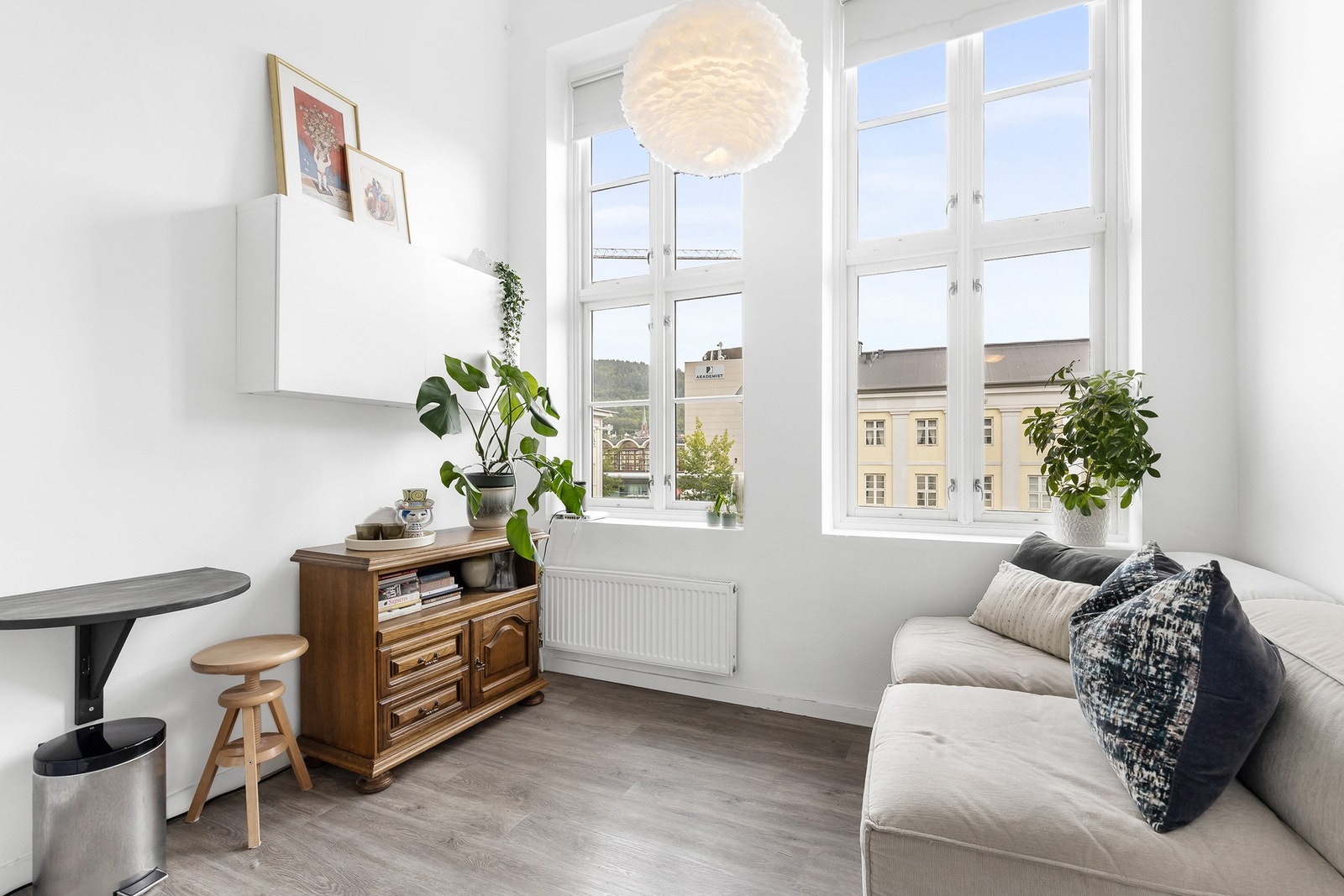 Ida Schjølberg v. EIE eiendomsmegling ønsker velkommen Galleribilde