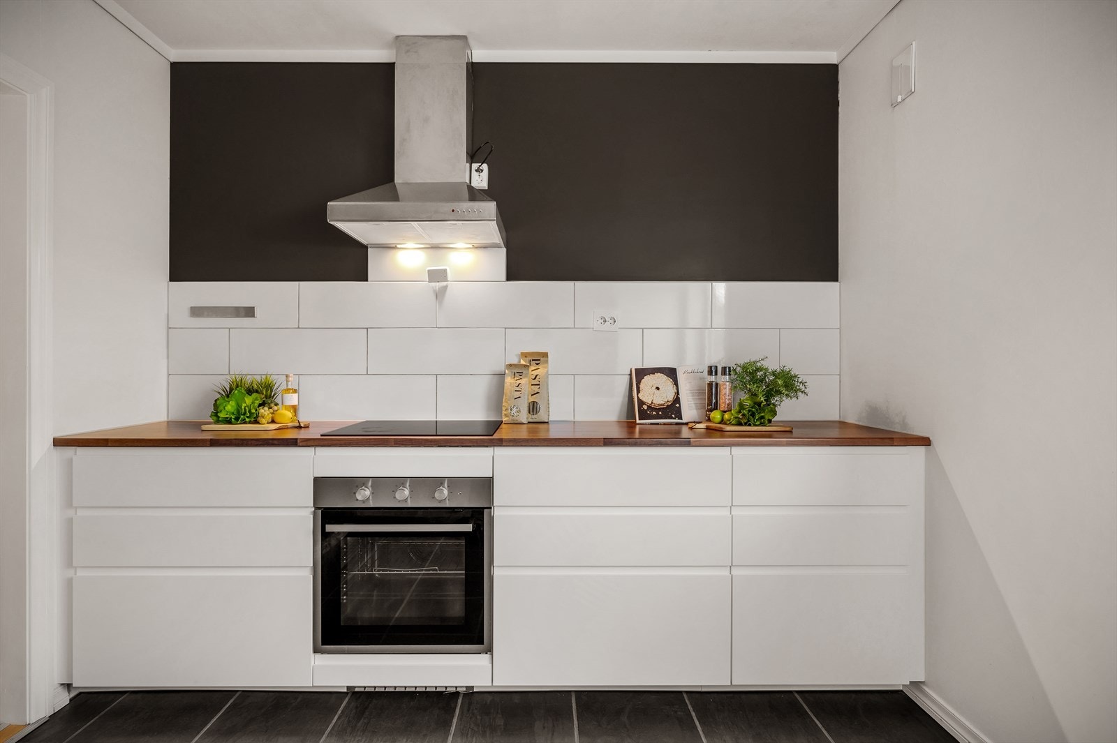 - Kjøkkenet måler 9,6m² - Galleribilde