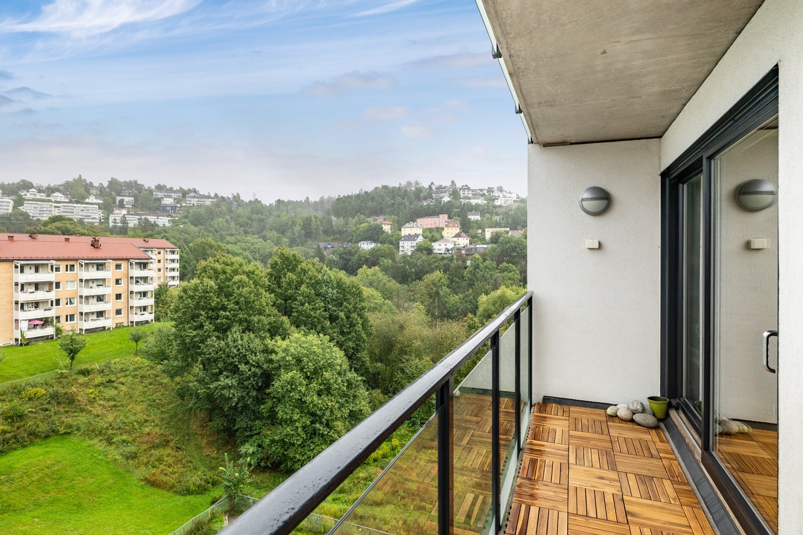 Perfekt å nyte utsikten her med en varm kopp kaffe! Galleribilde