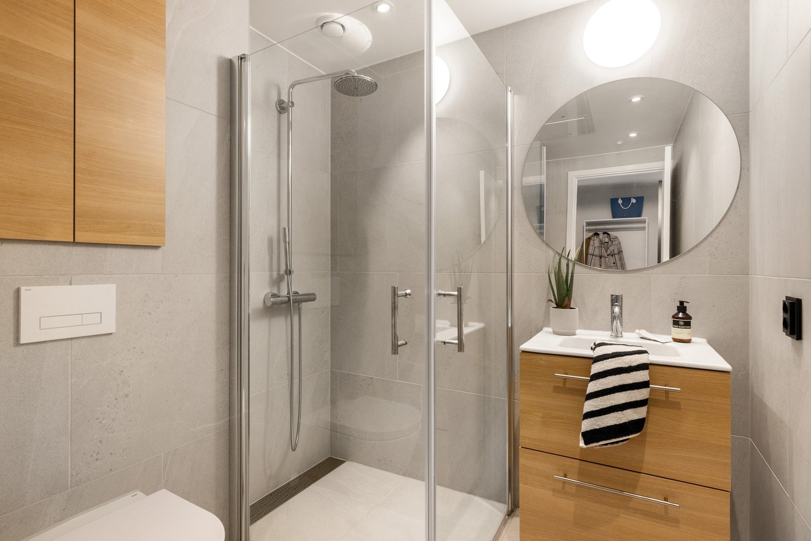 Lyst og moderne bad. Galleribilde