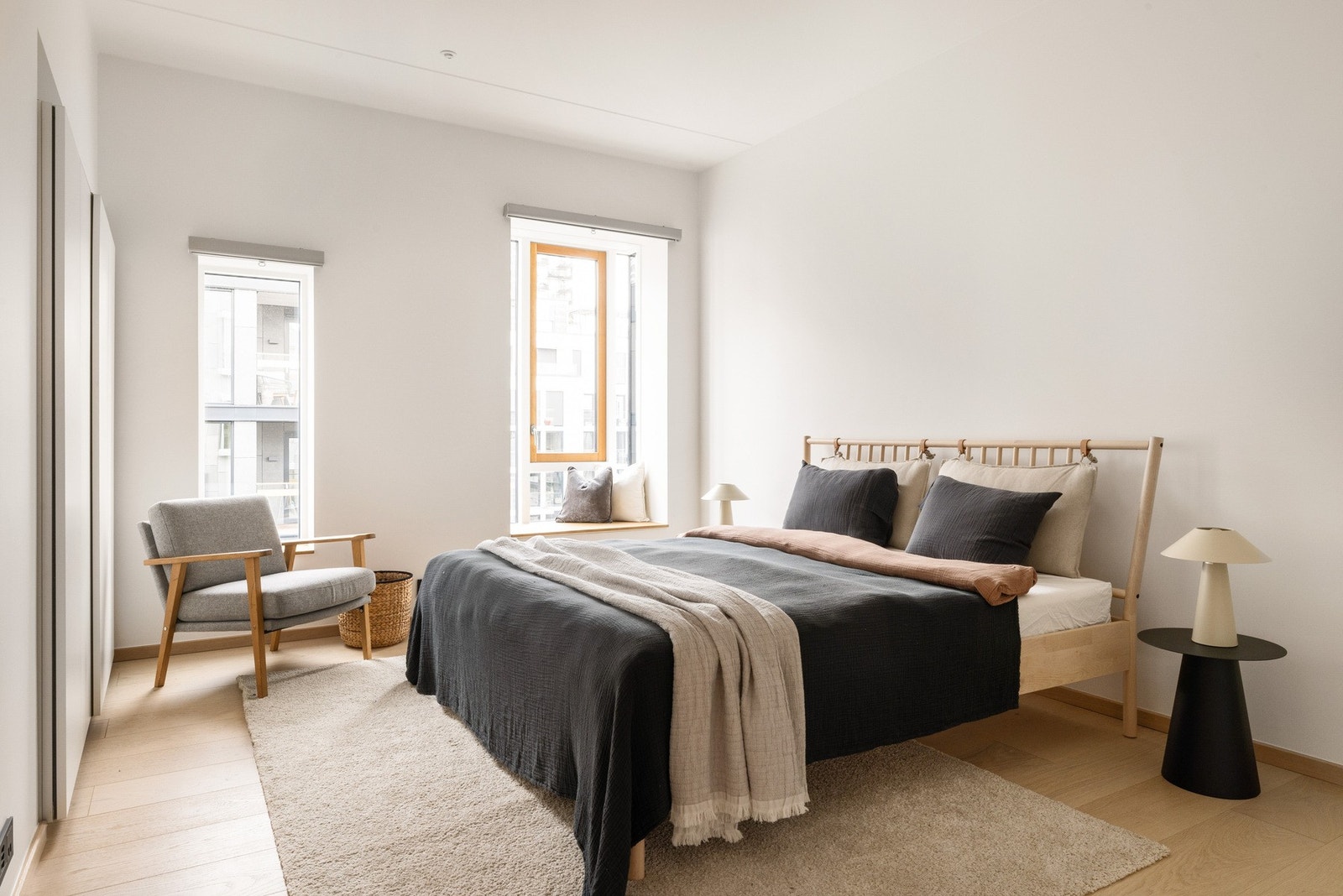 Master bedroom av god størrelse. Galleribilde